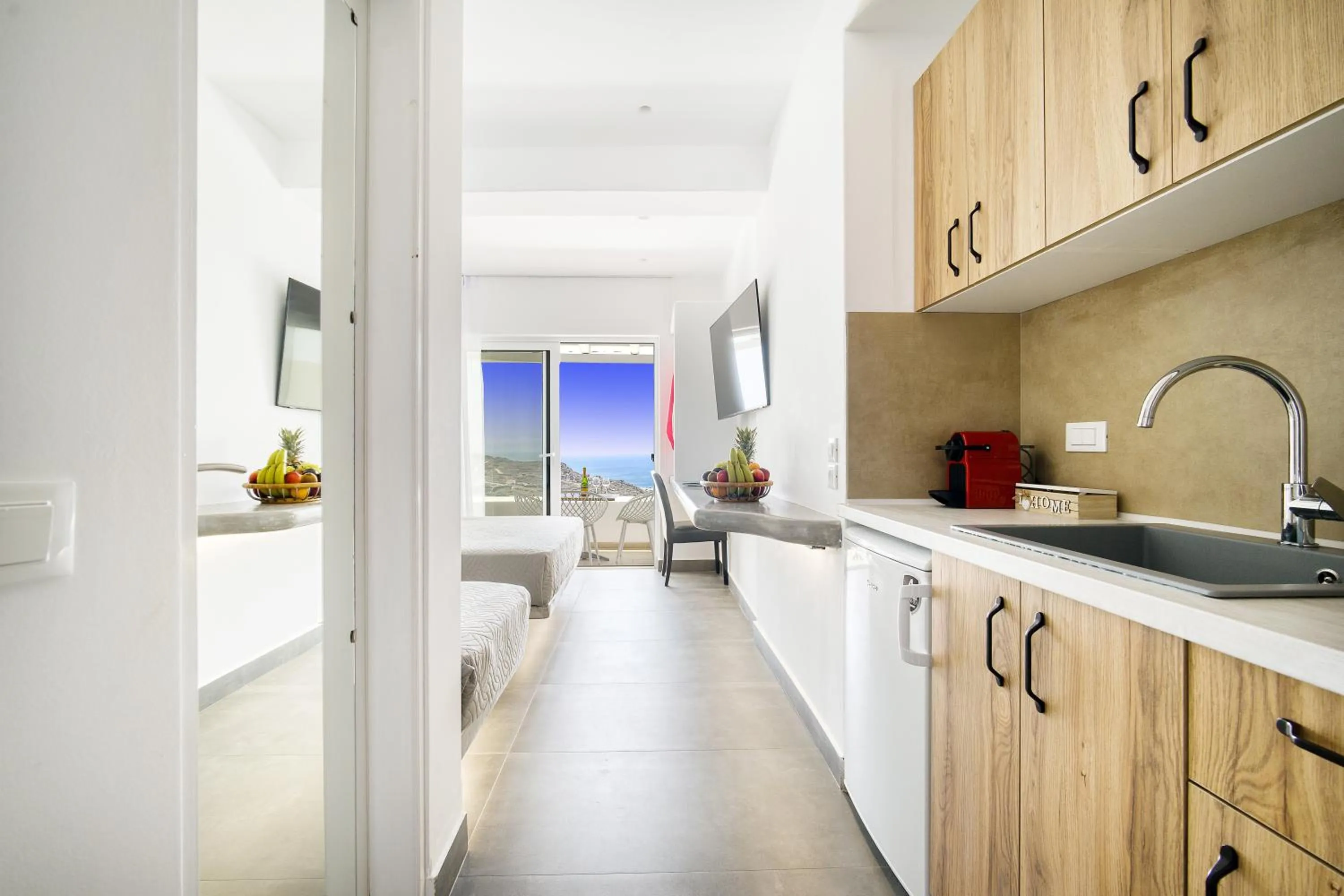 Anius Apartments