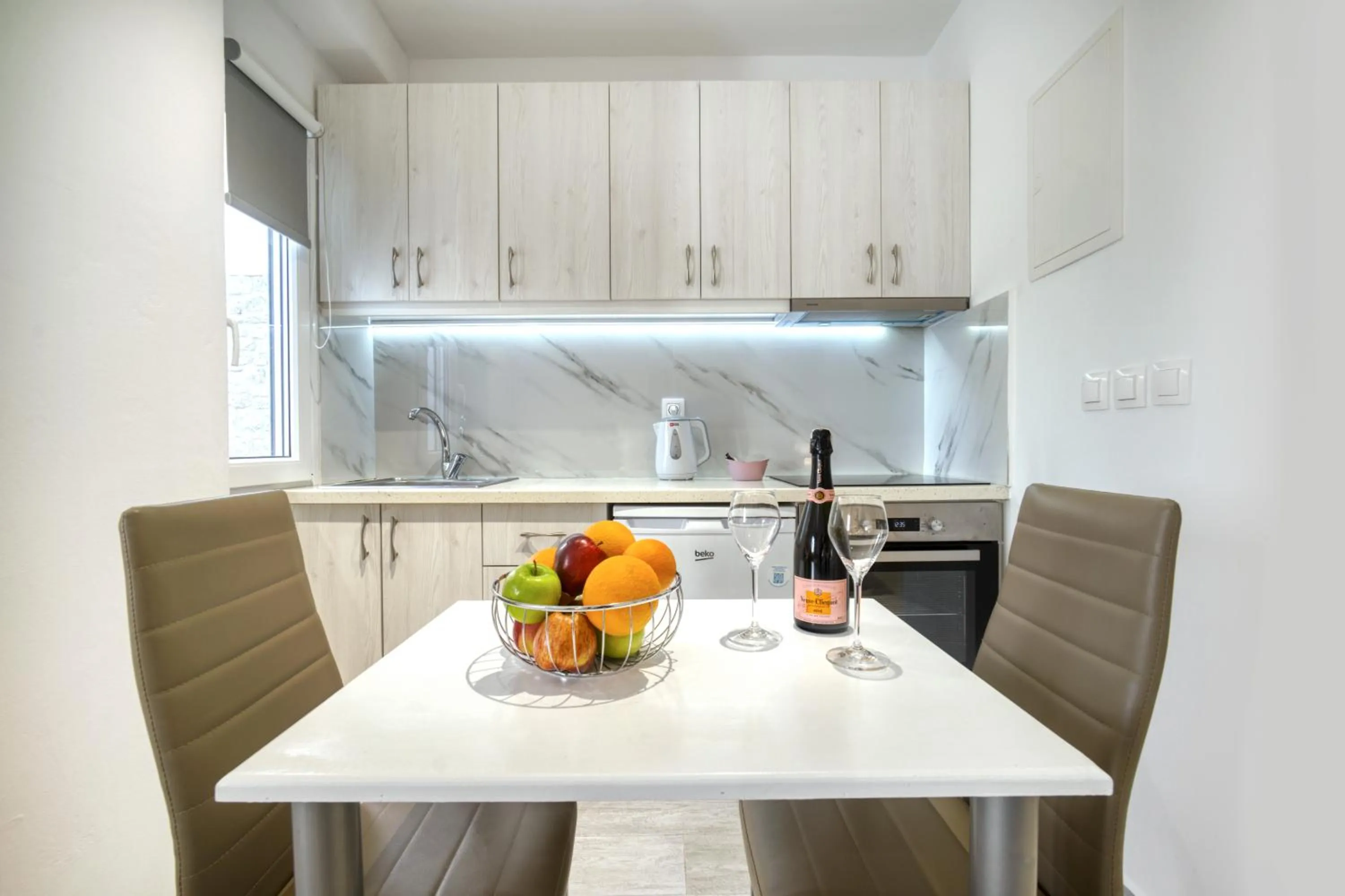Anius Apartments