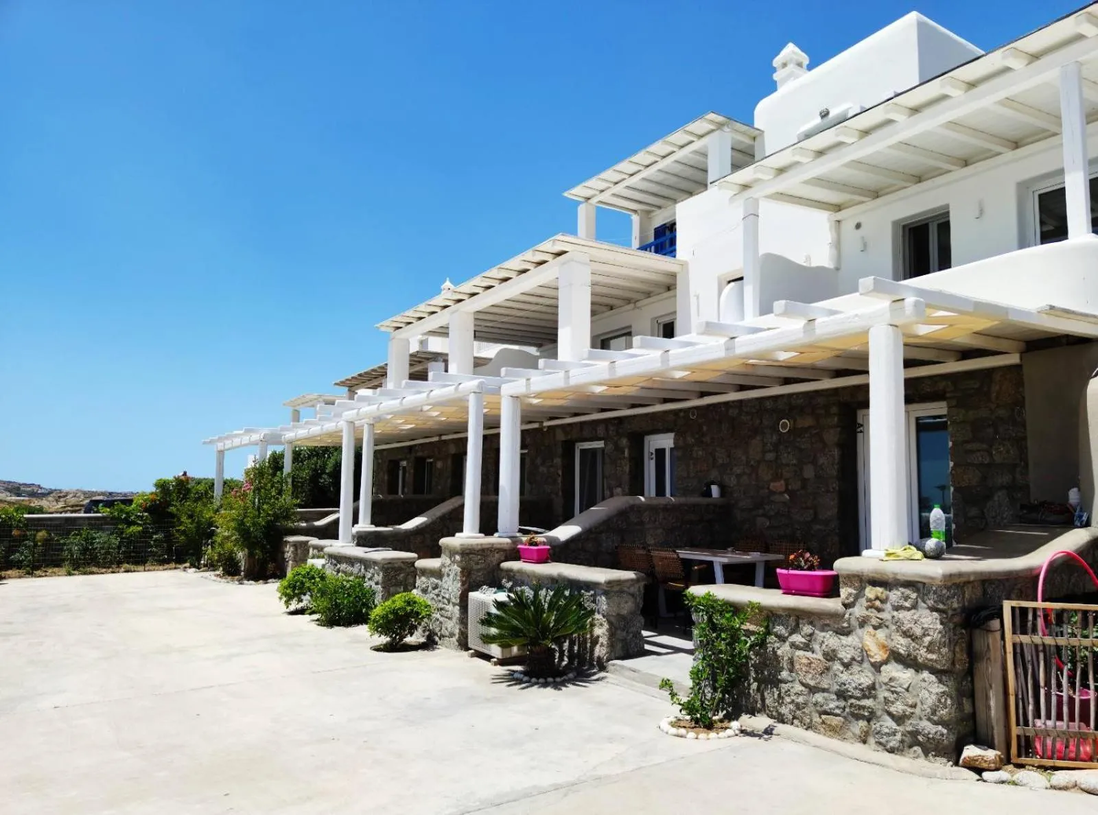 Property building in Anius Apartments