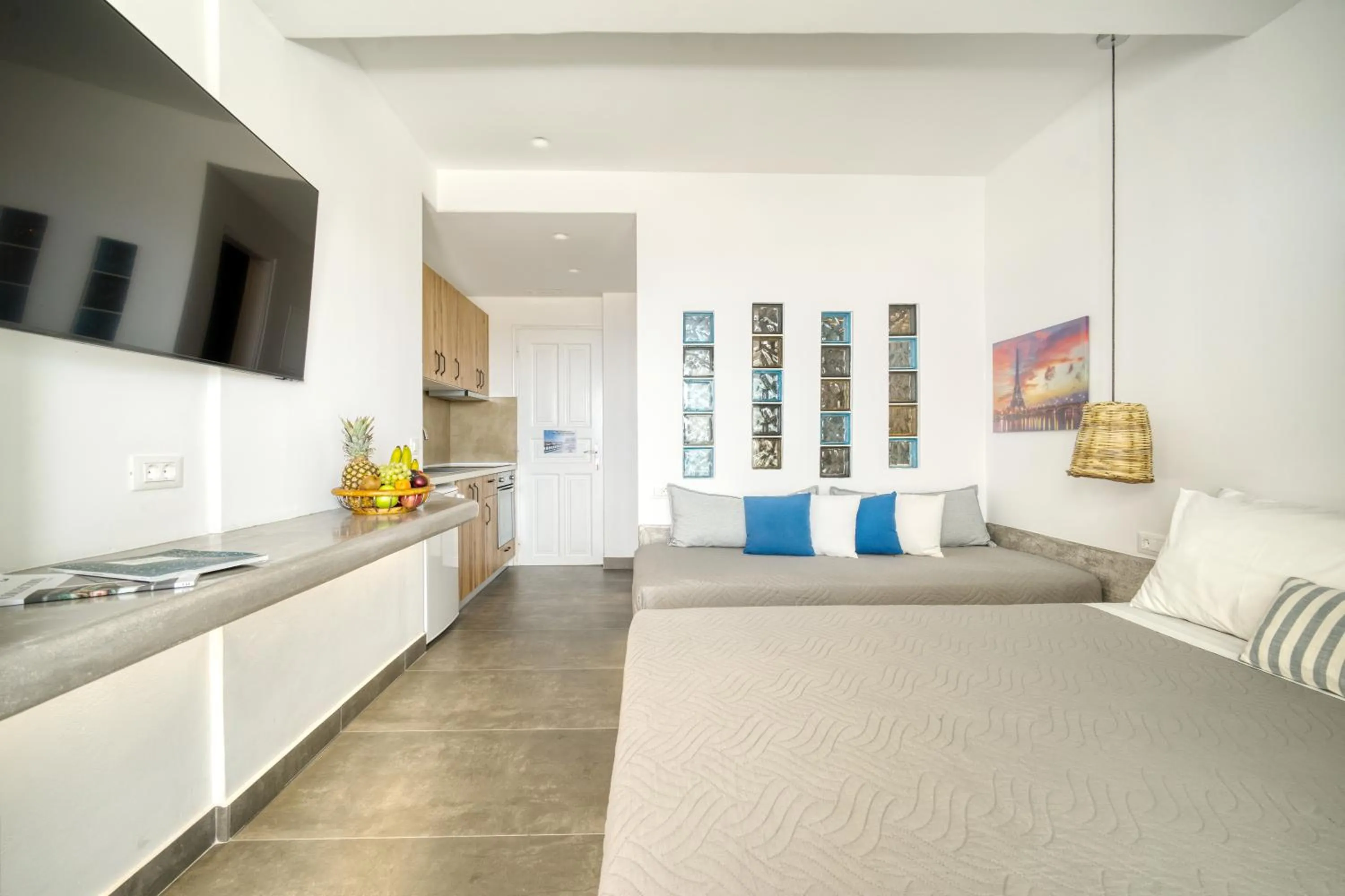 Anius Apartments