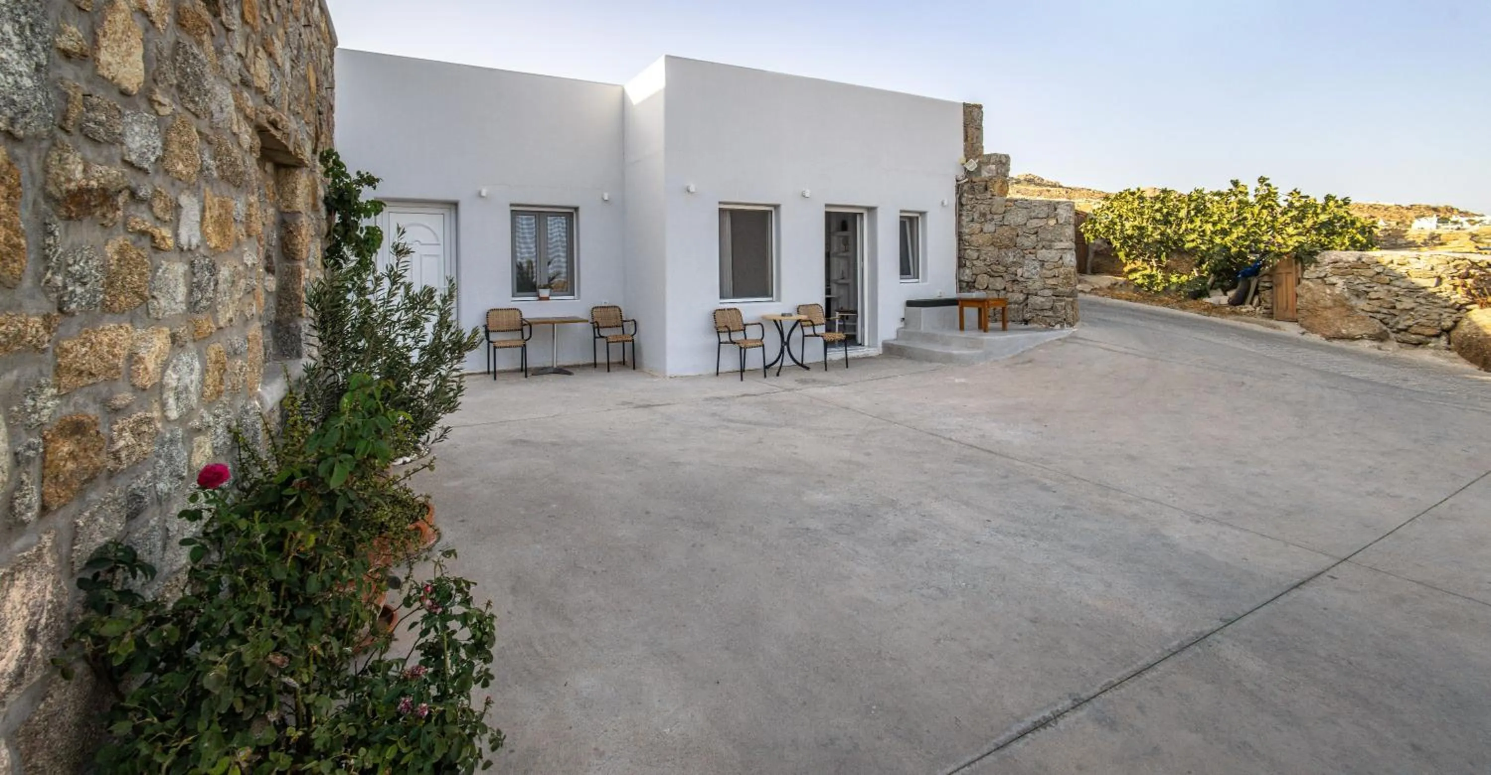 Property building in Anius Apartments