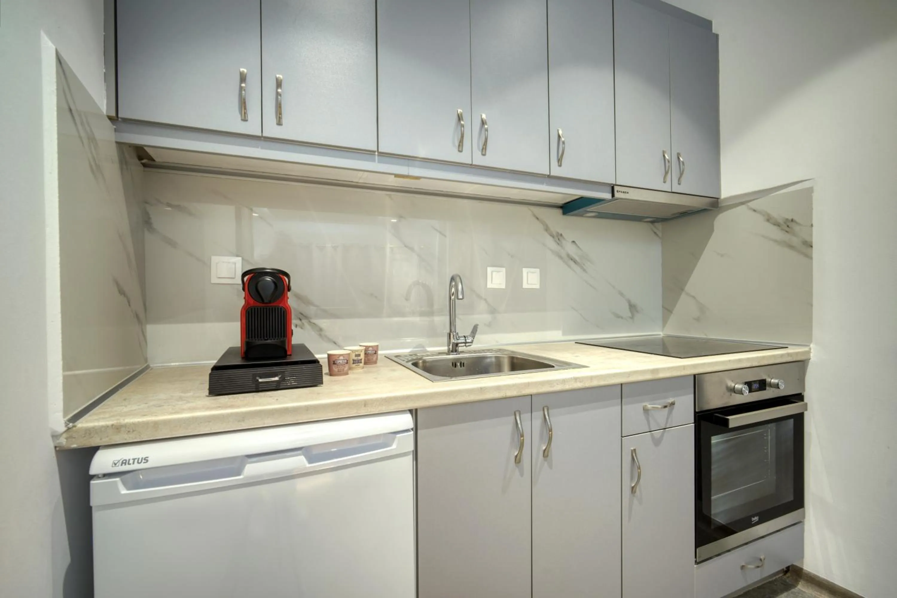 Anius Apartments