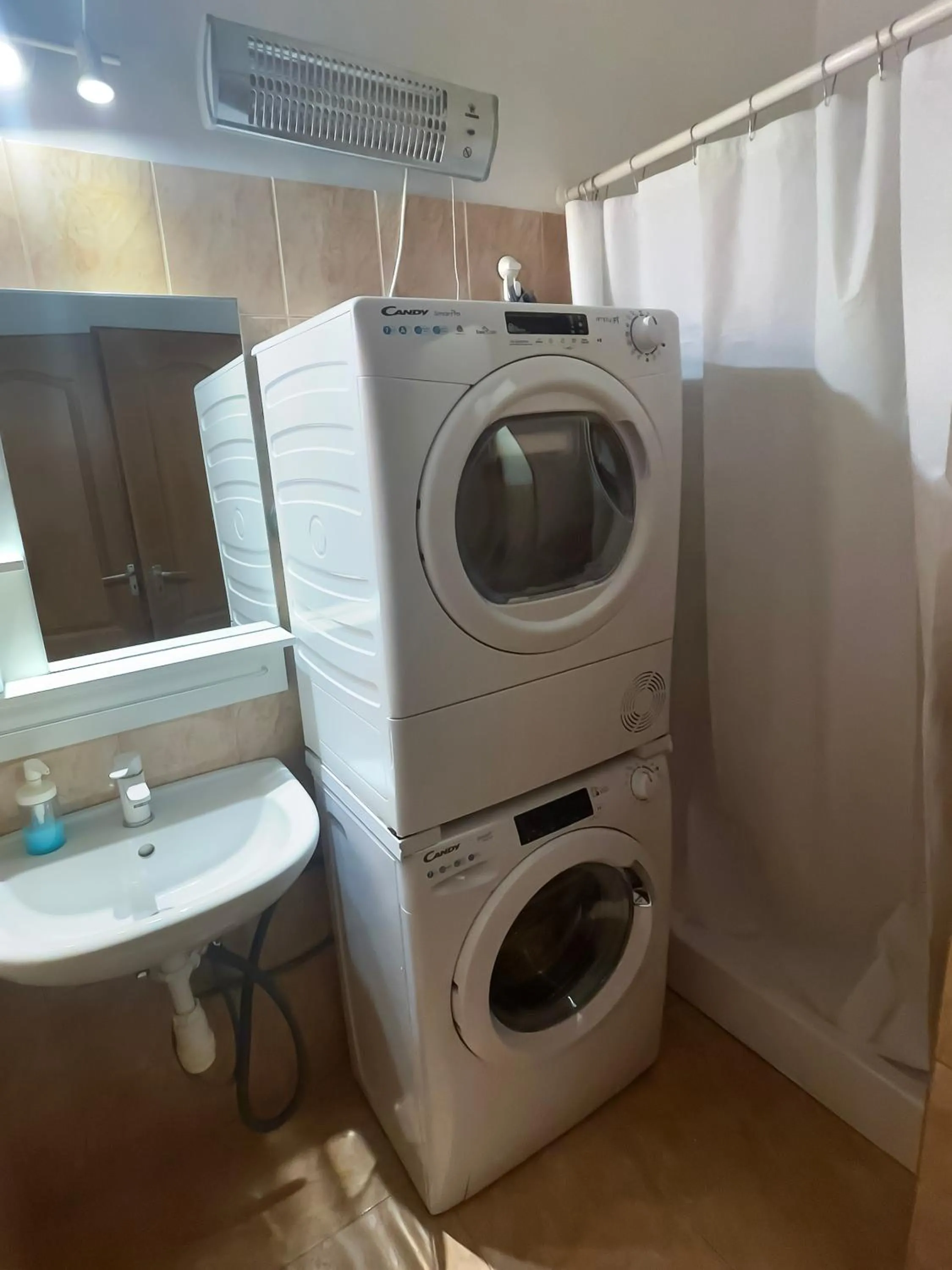 washing machine in La Stella di Budapest