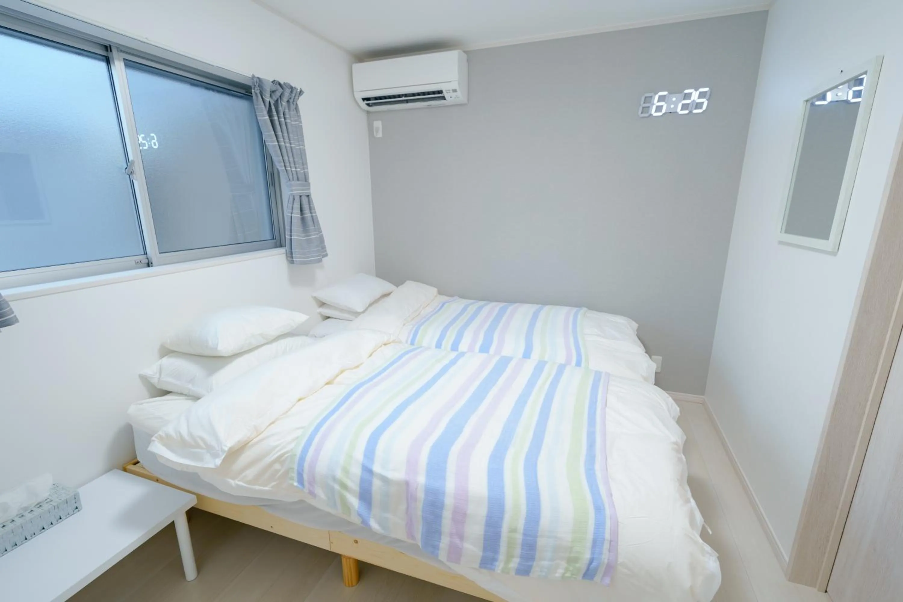 Bed in Osaka Yeon House