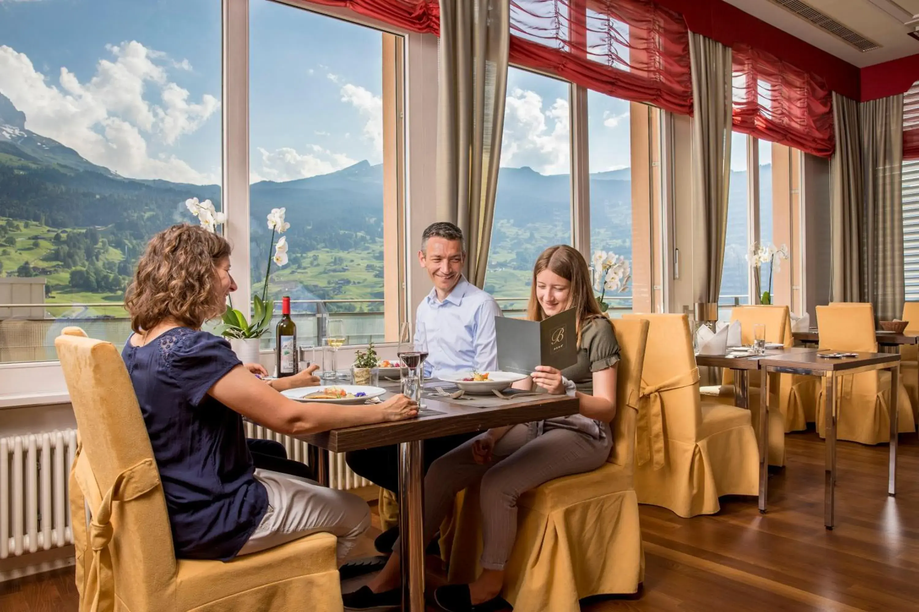 Restaurant/places to eat in Belvedere Swiss Quality Hotel Restaurant/places to eat in Belvedere Swiss Quality Hotel