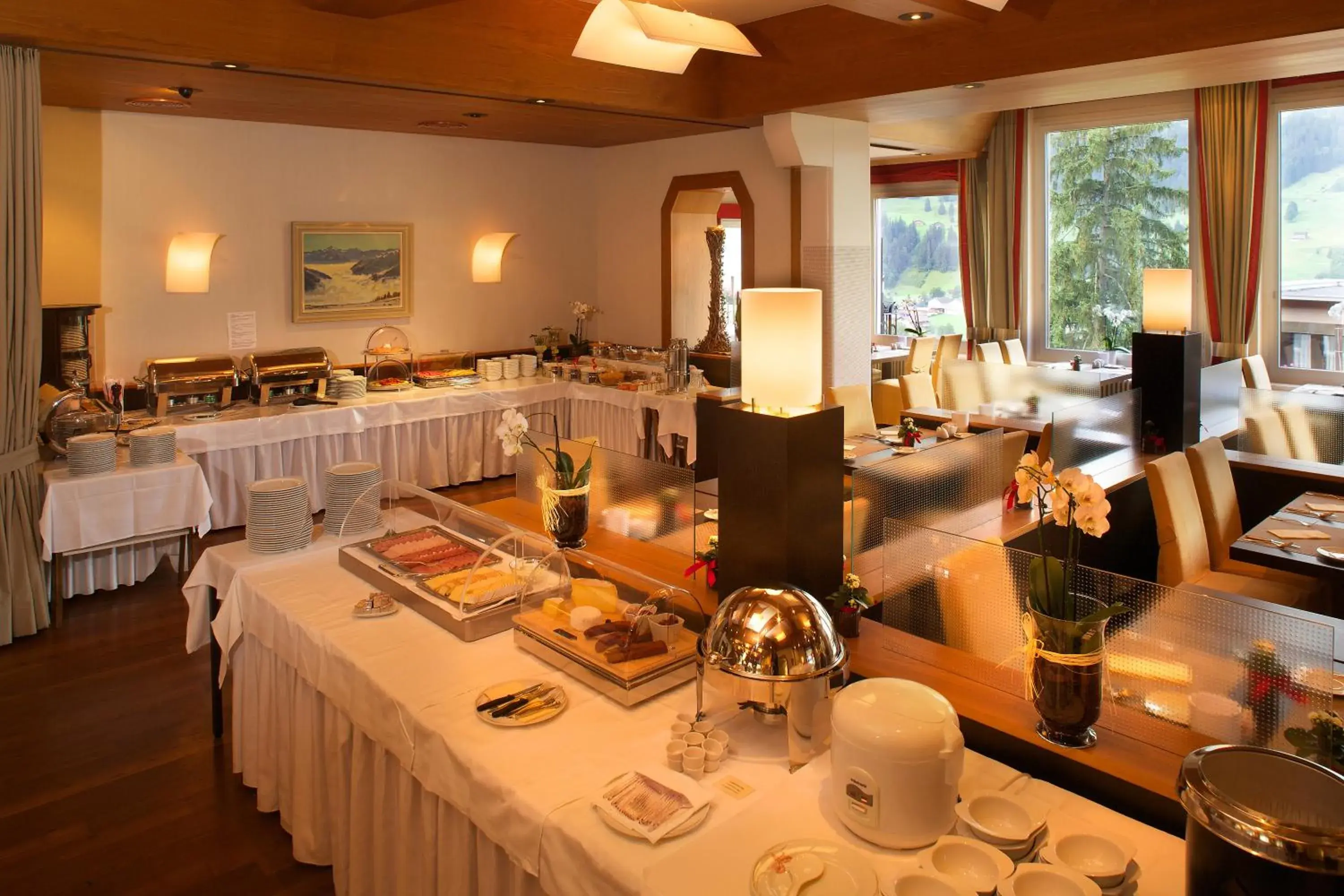 Restaurant/places to eat in Belvedere Swiss Quality Hotel Restaurant/places to eat in Belvedere Swiss Quality Hotel