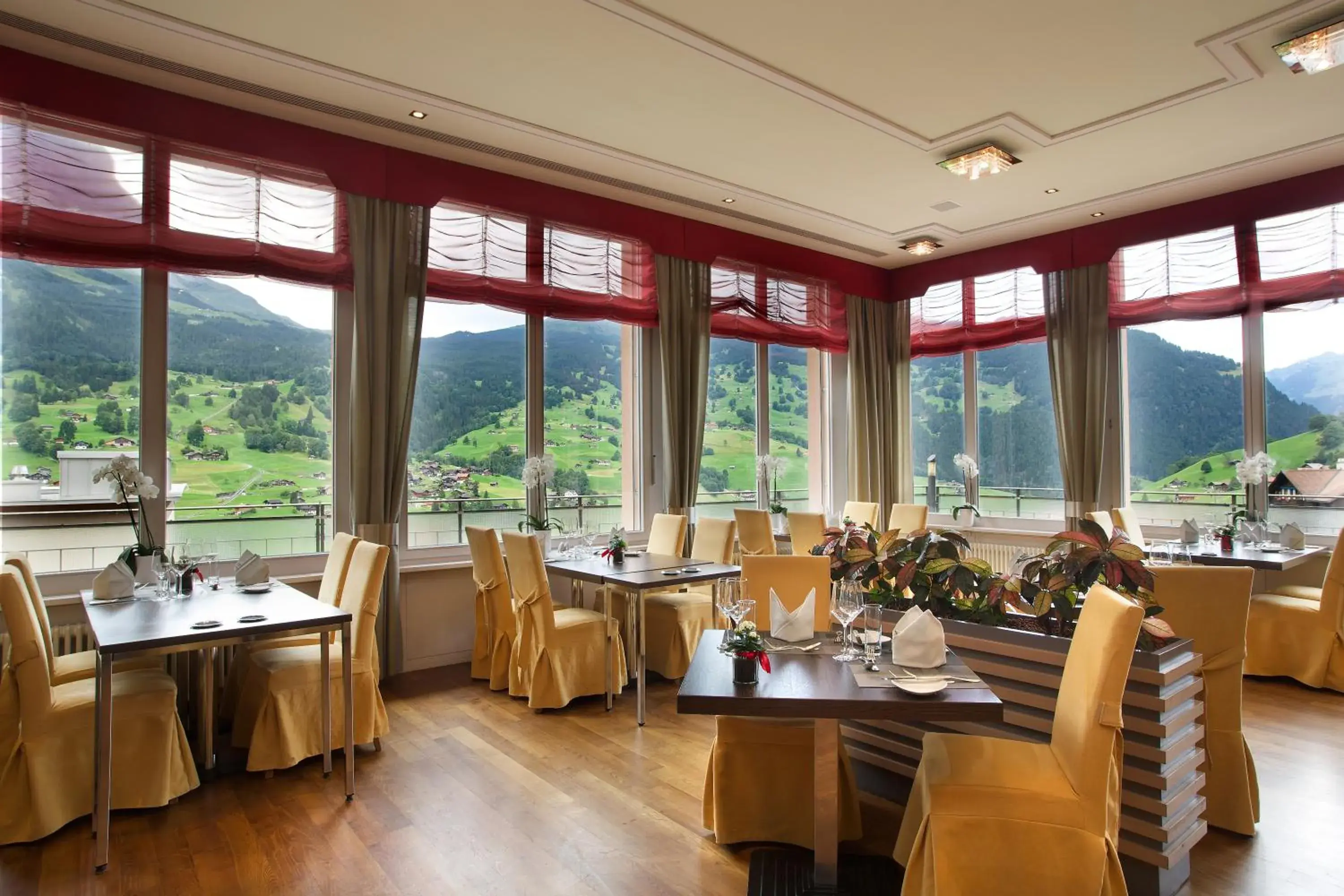 Restaurant/places to eat in Belvedere Swiss Quality Hotel Restaurant/places to eat in Belvedere Swiss Quality Hotel