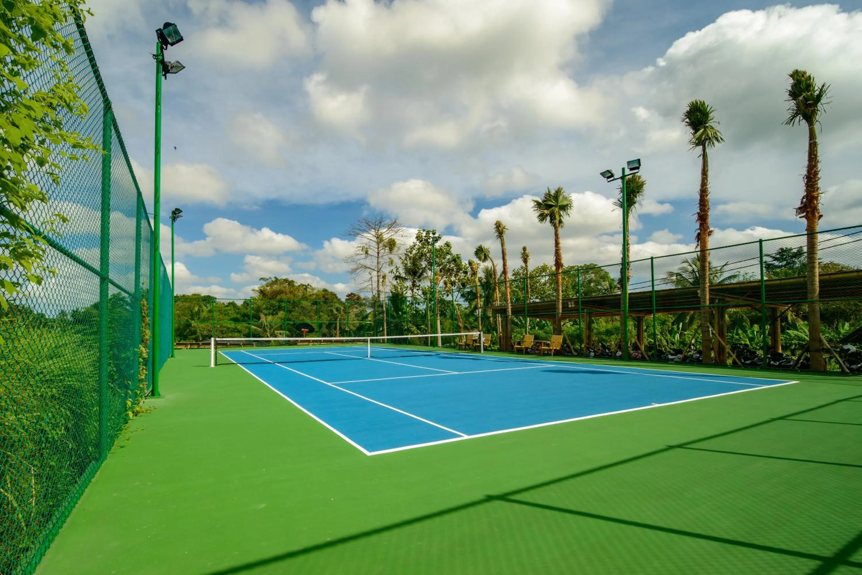 Tennis court in Ulaman Eco Luxury Resort