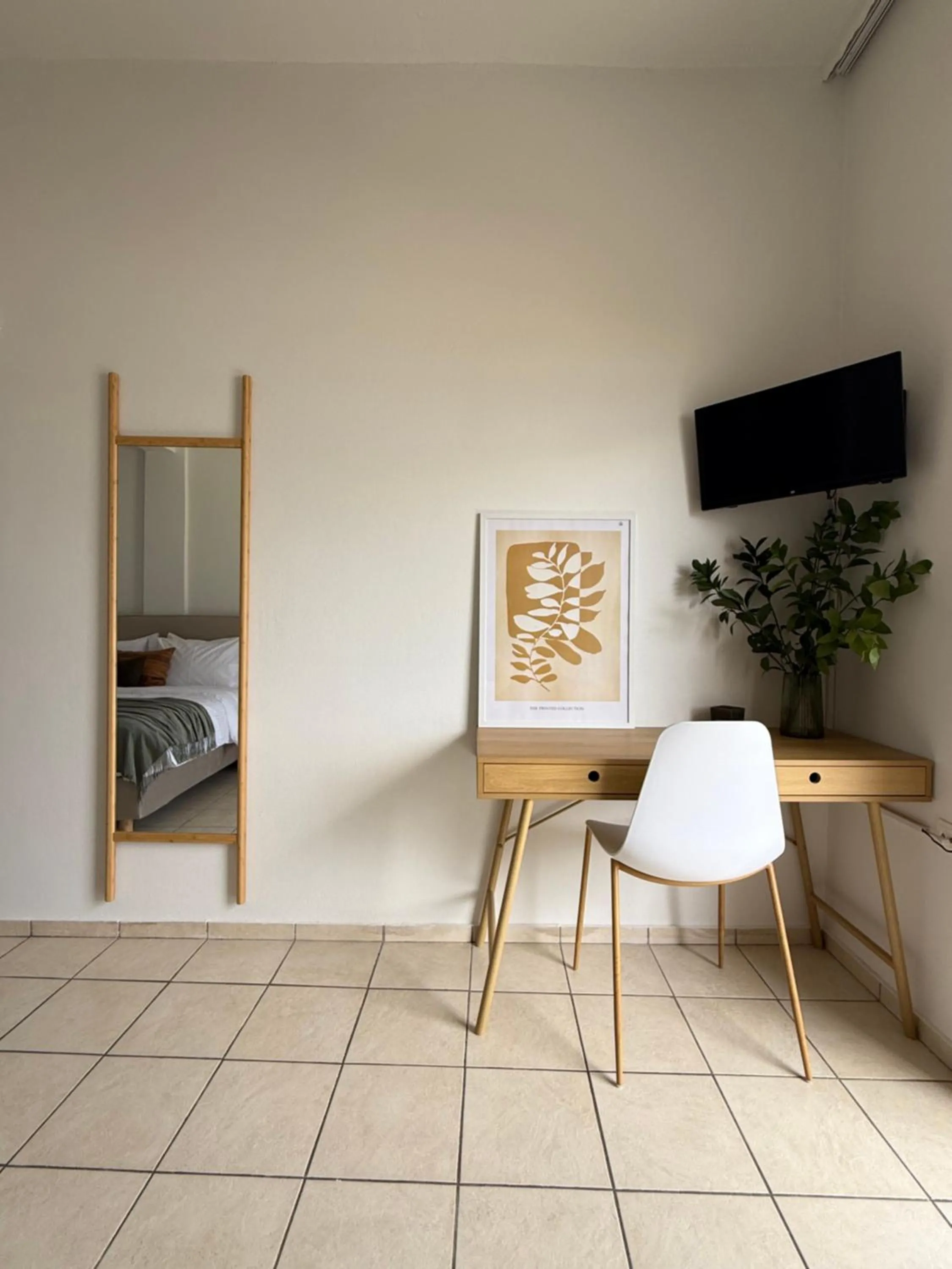 Bed in Flisvos