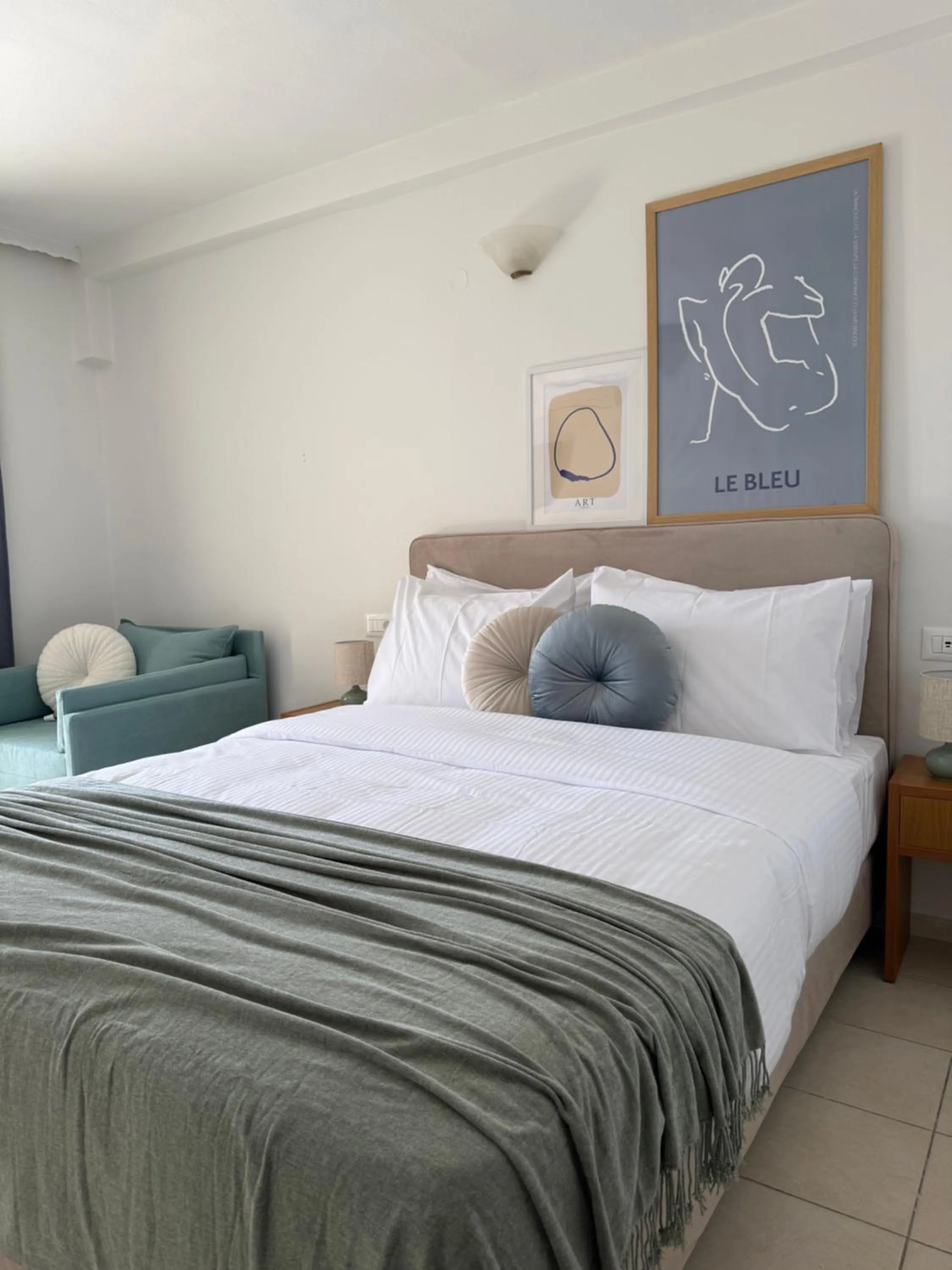 Bed in Flisvos