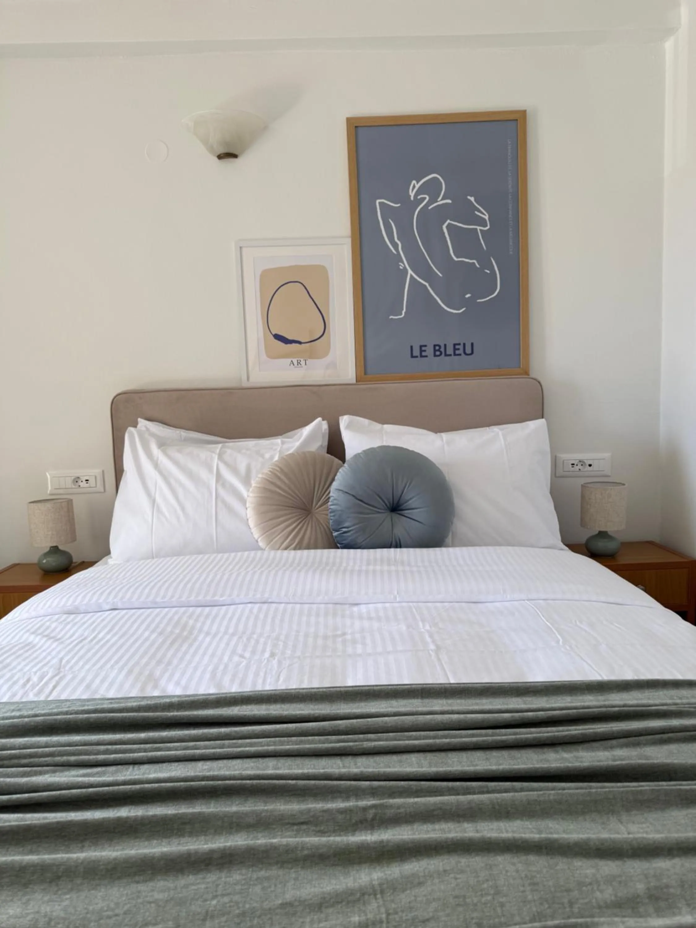 Bed in Flisvos