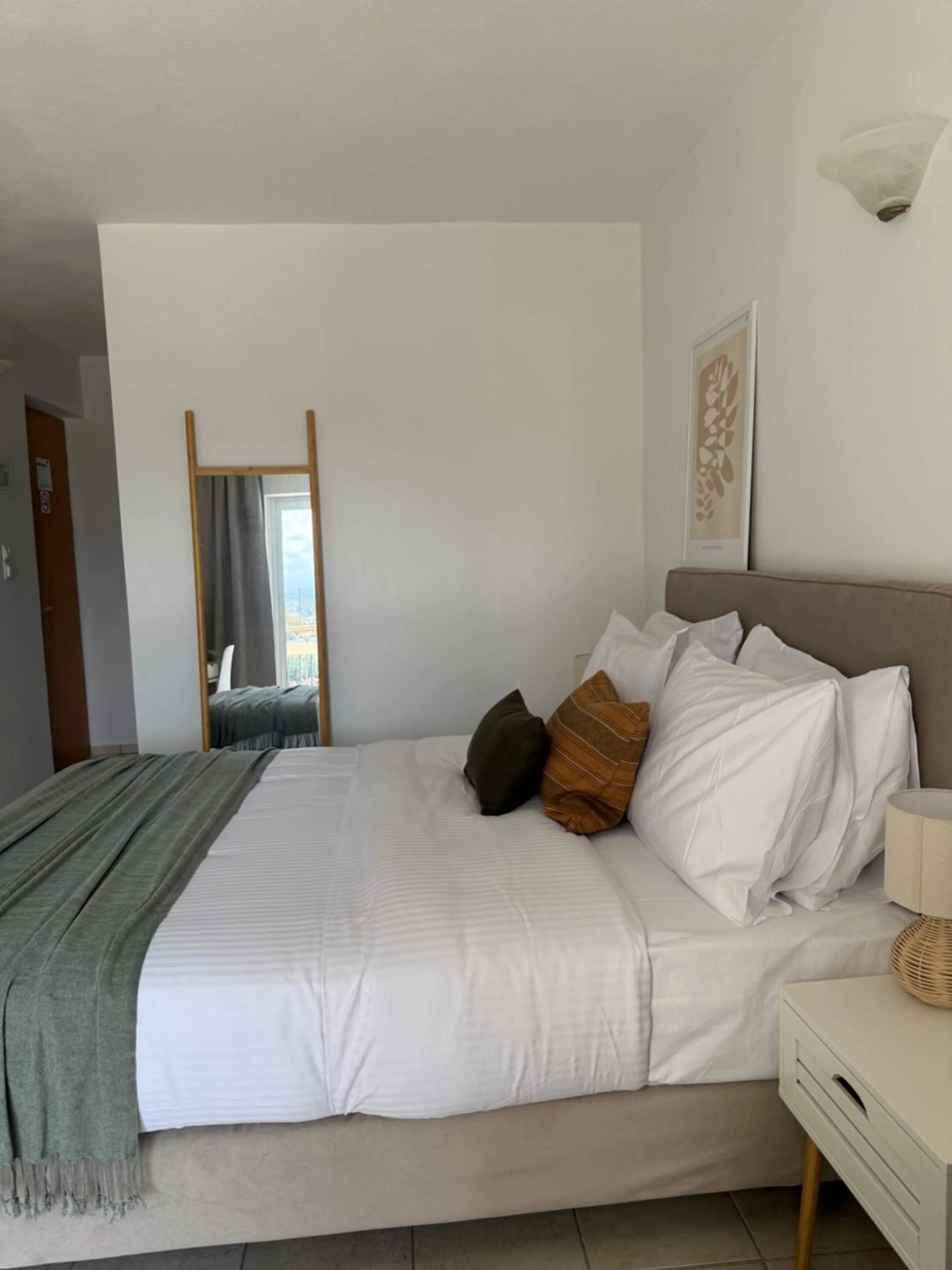Bed in Flisvos