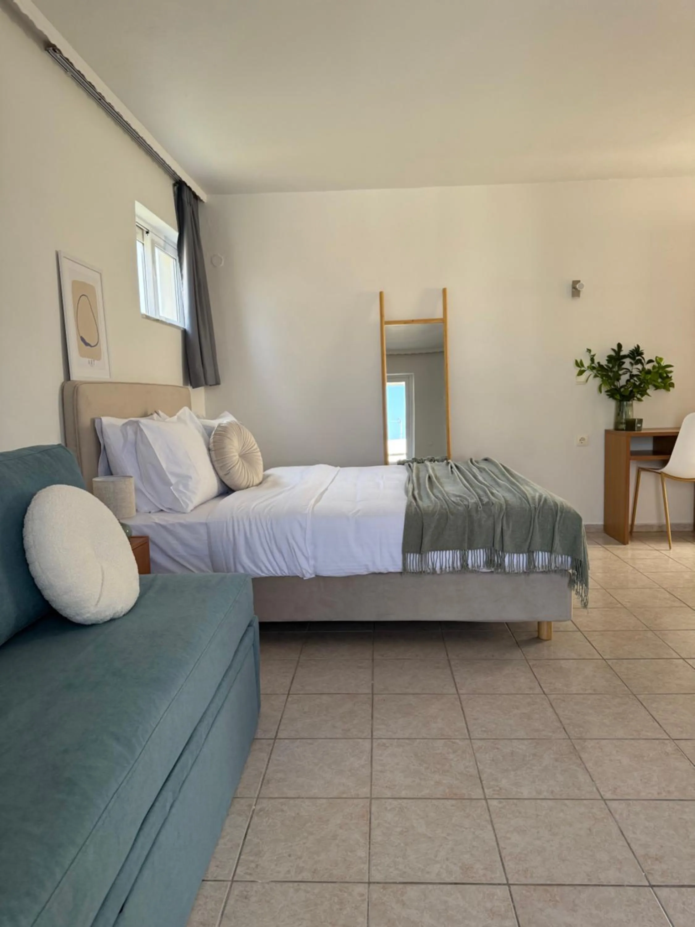 Bed in Flisvos