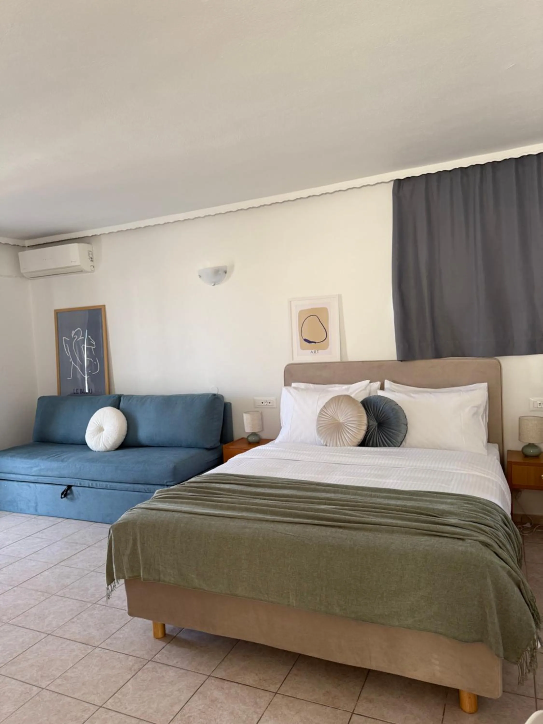 Bed in Flisvos