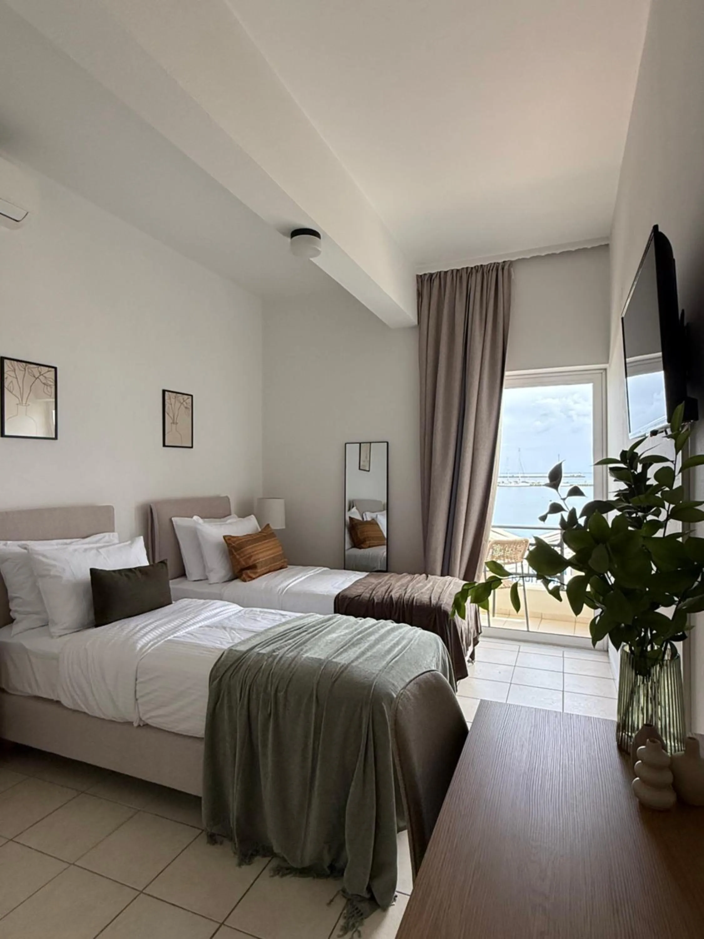 Bed in Flisvos