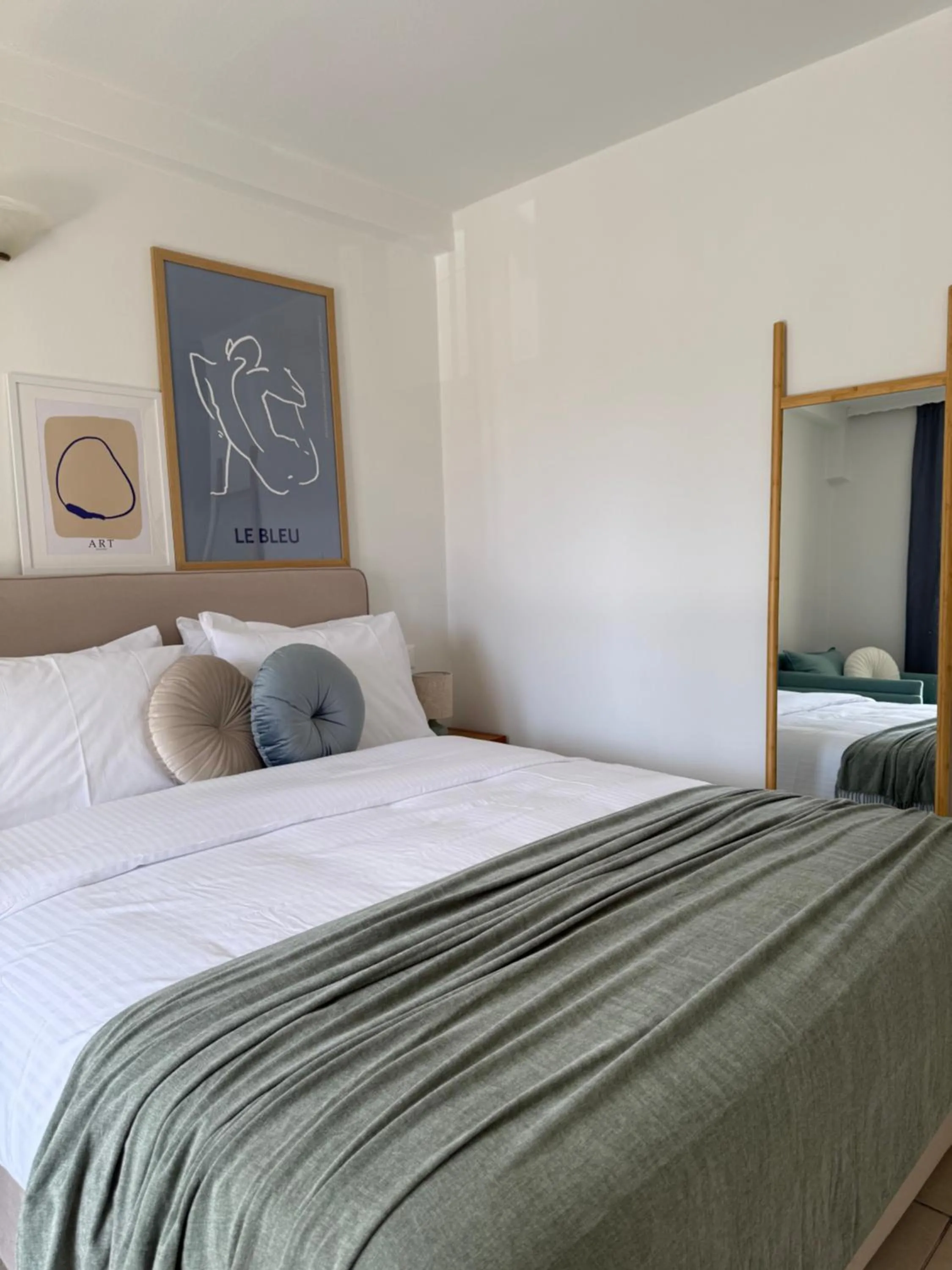 Bed in Flisvos