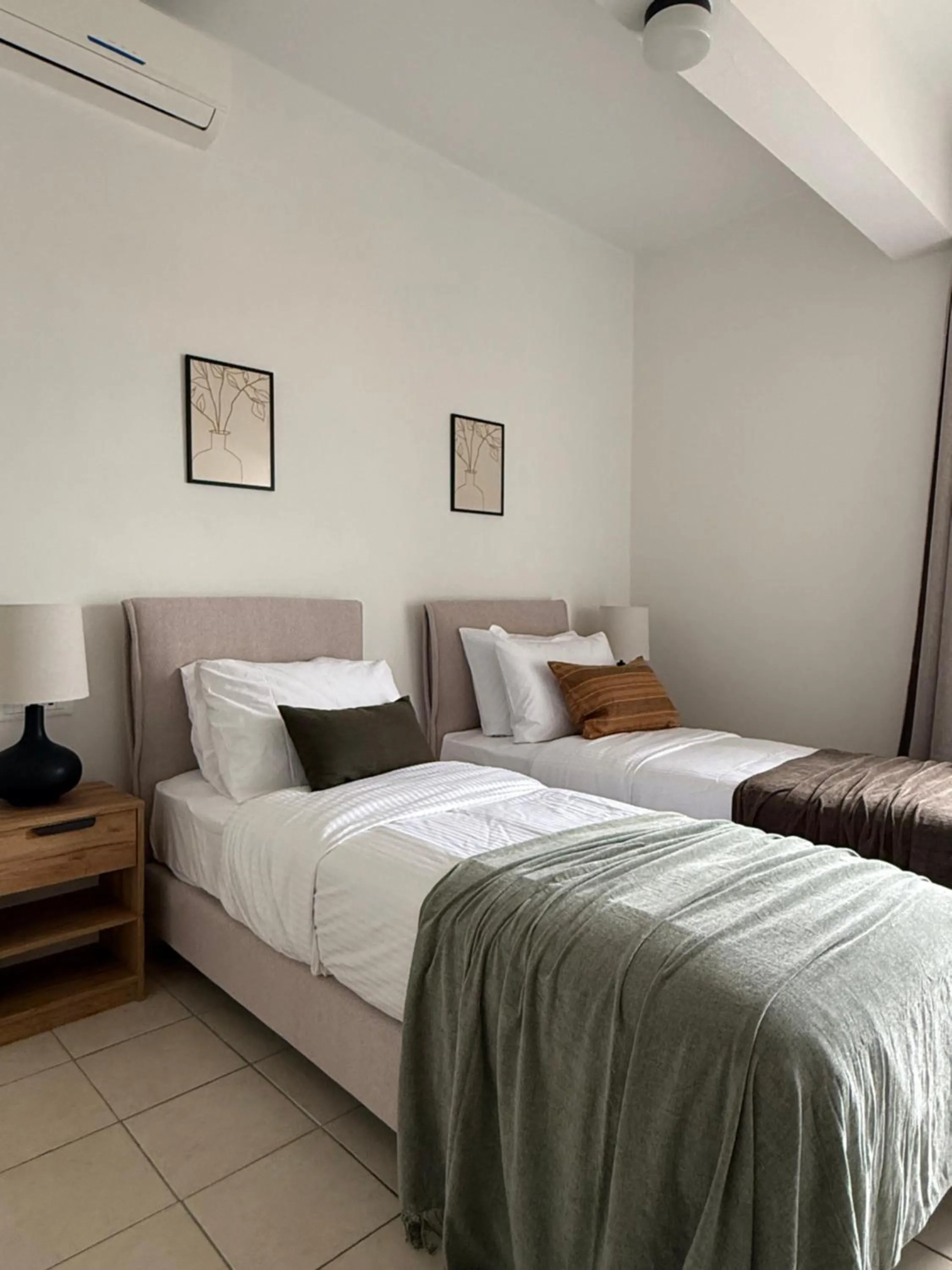 Bed in Flisvos