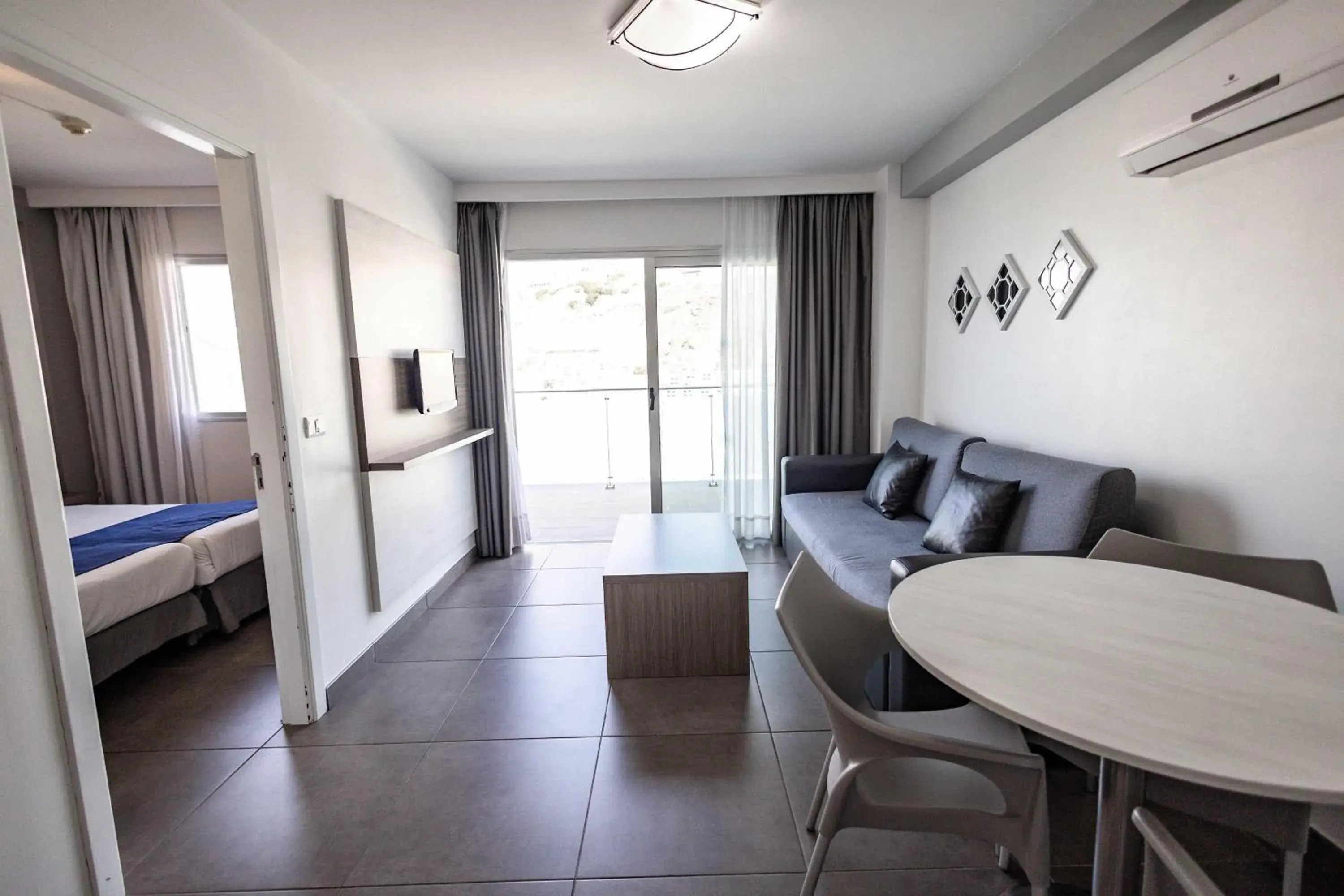 Photo of the whole room, Bed in Servatur Castillo de Sol Photo of the whole room, Bed in Servatur Castillo de Sol