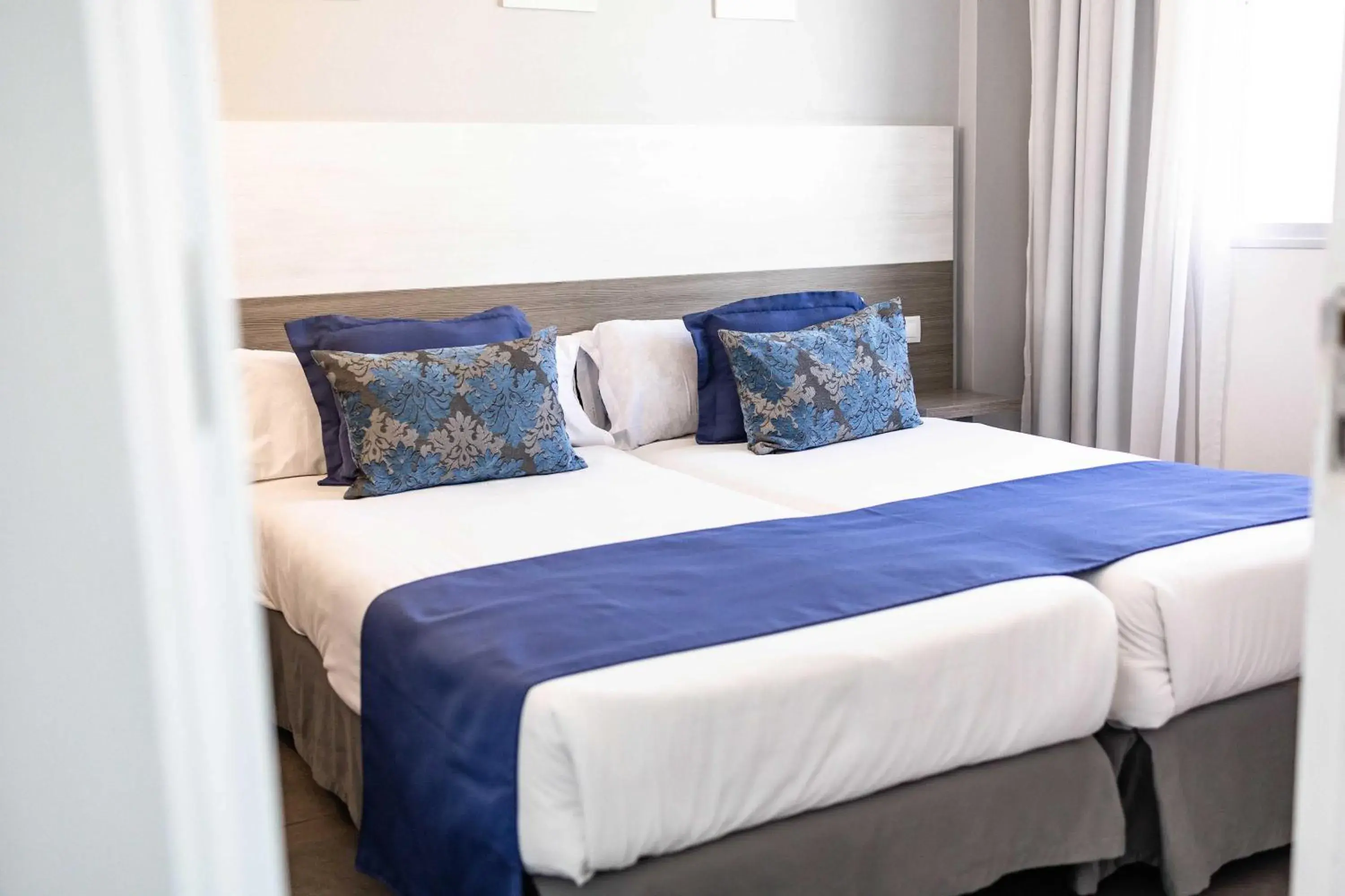 Photo of the whole room, Bed in Servatur Castillo de Sol Photo of the whole room, Bed in Servatur Castillo de Sol