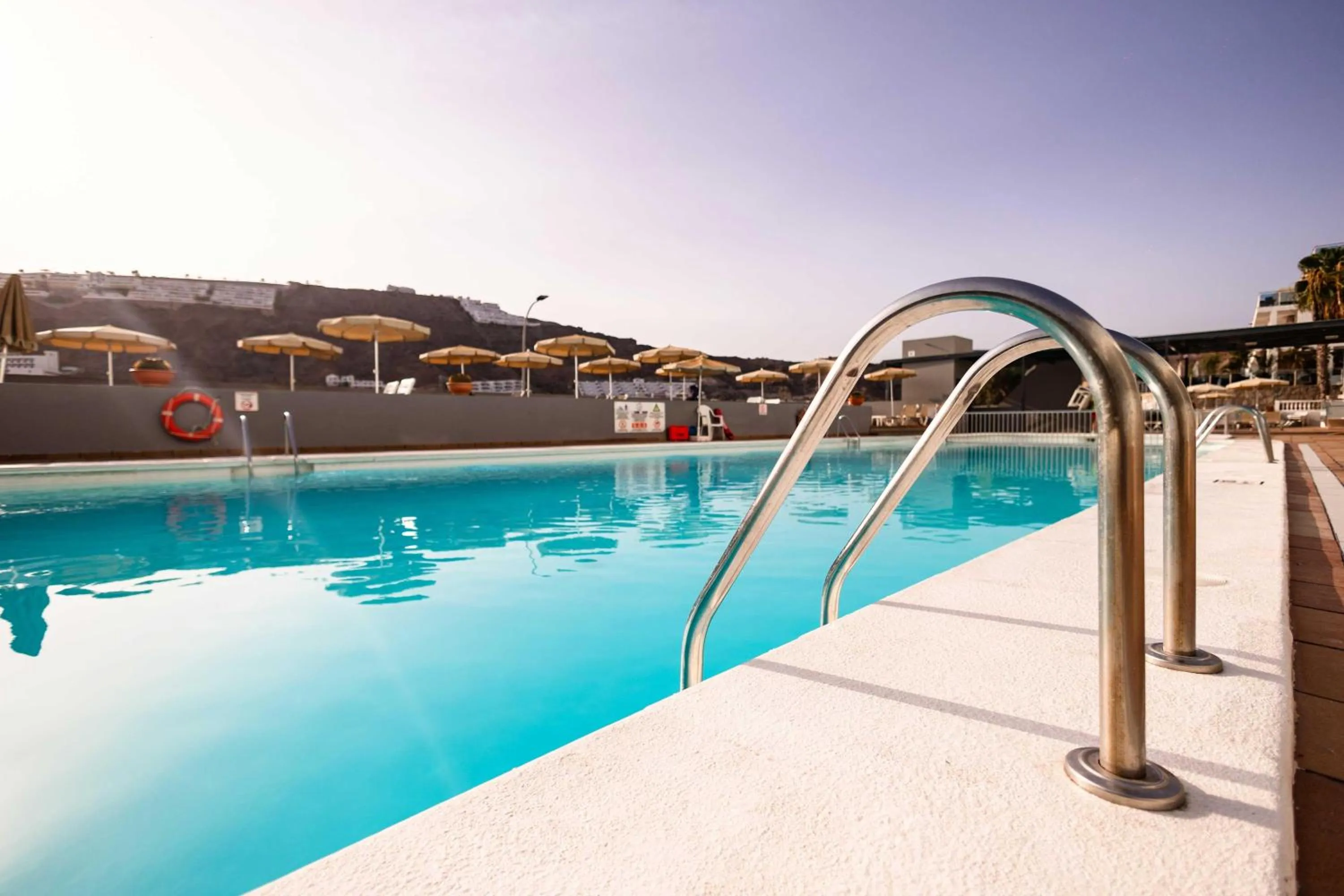 Swimming pool in Servatur Castillo de Sol
