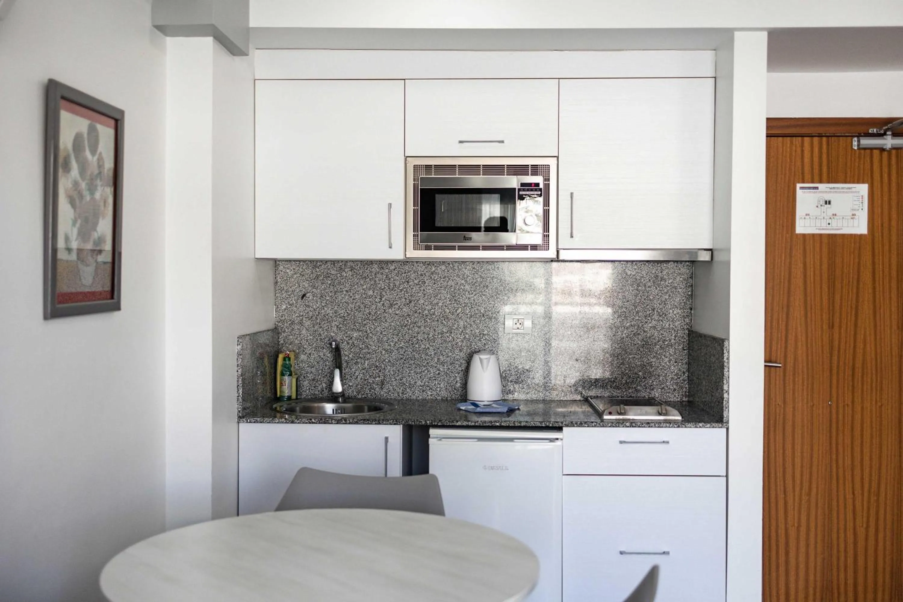 Photo of the whole room in Servatur Castillo de Sol