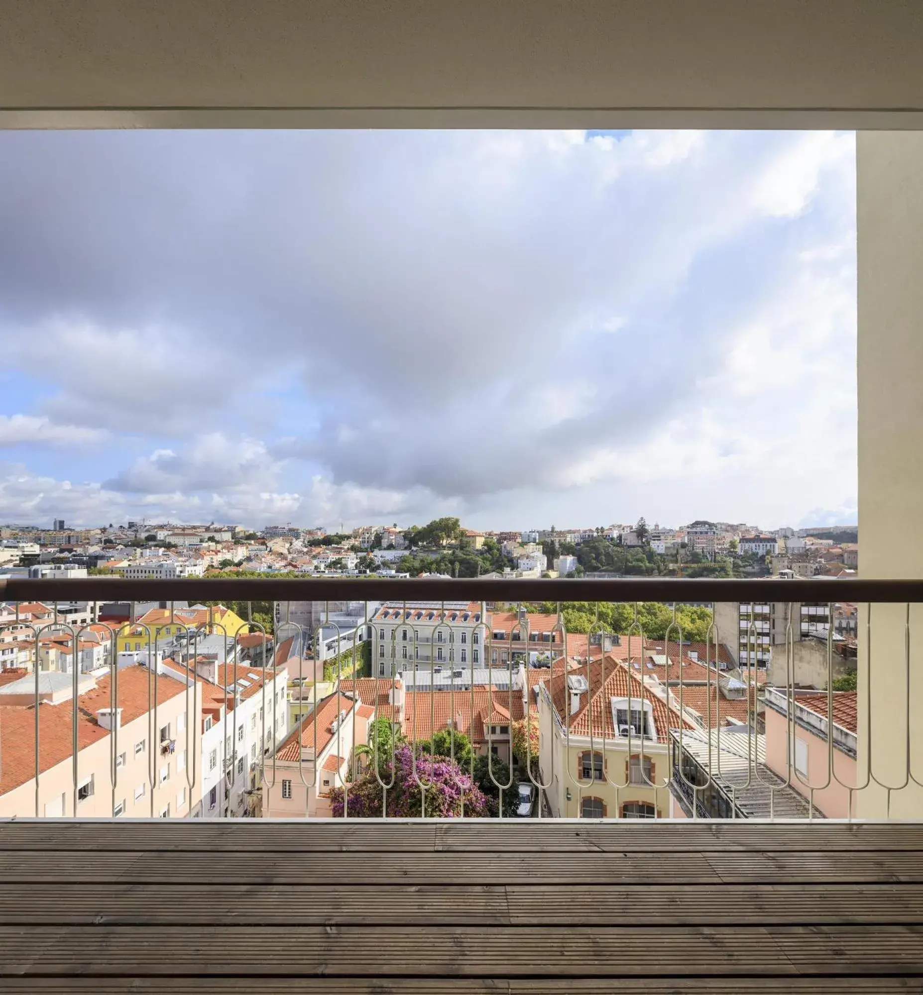 City view in Lisbon Serviced Apartments - Principe Real City view in Lisbon Serviced Apartments - Principe Real