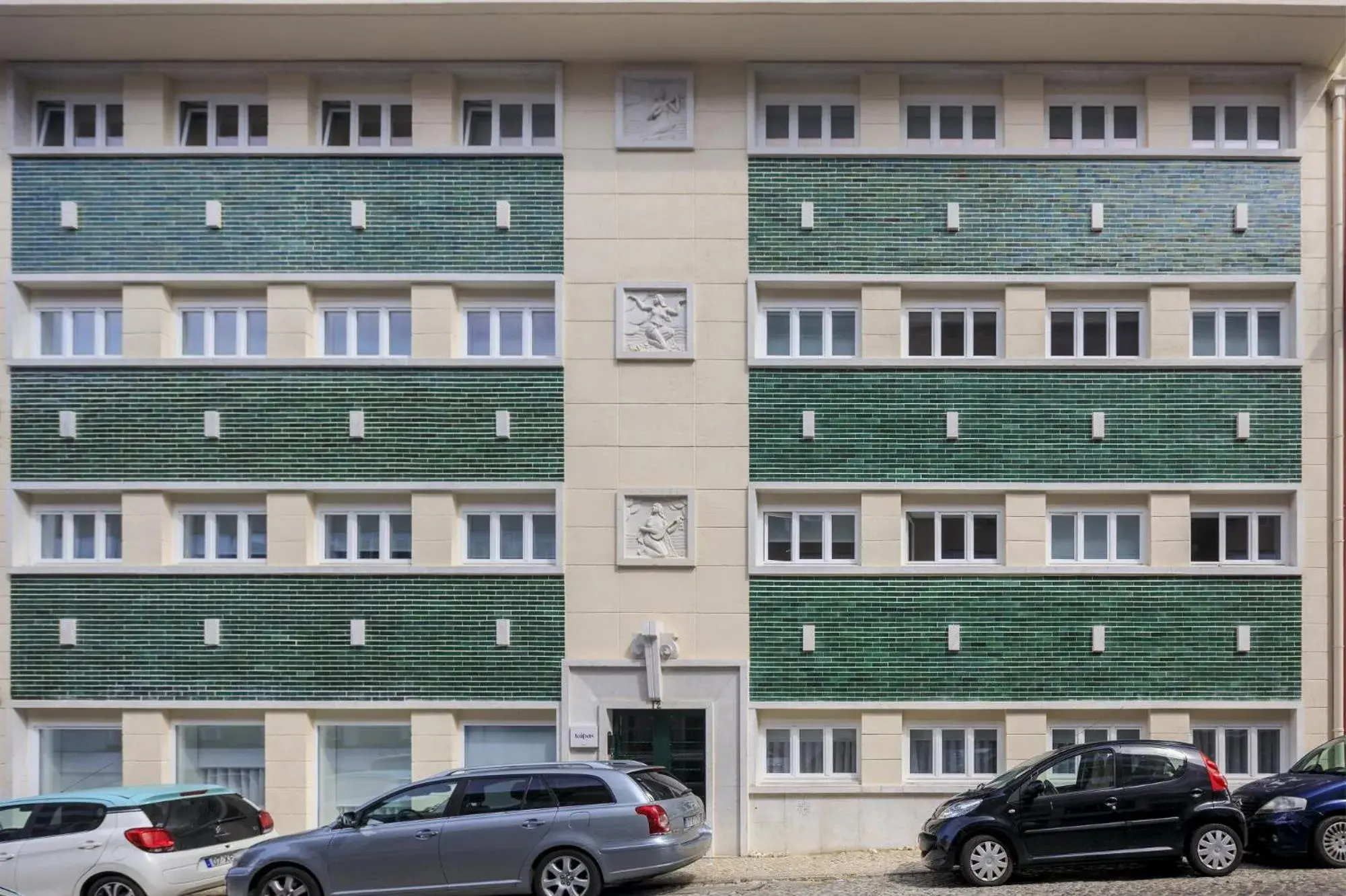 Facade/entrance in Lisbon Serviced Apartments - Principe Real Facade/entrance in Lisbon Serviced Apartments - Principe Real