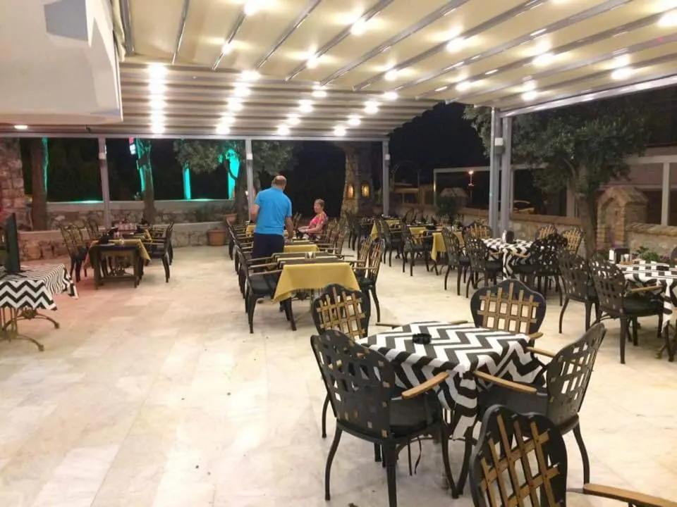 Restaurant/places to eat in Sen Apart