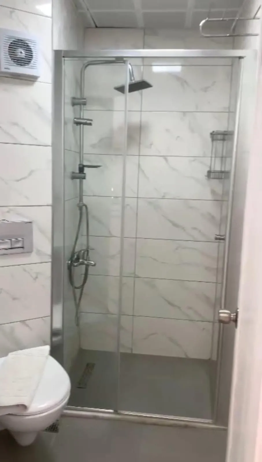 Shower in Sen Apart