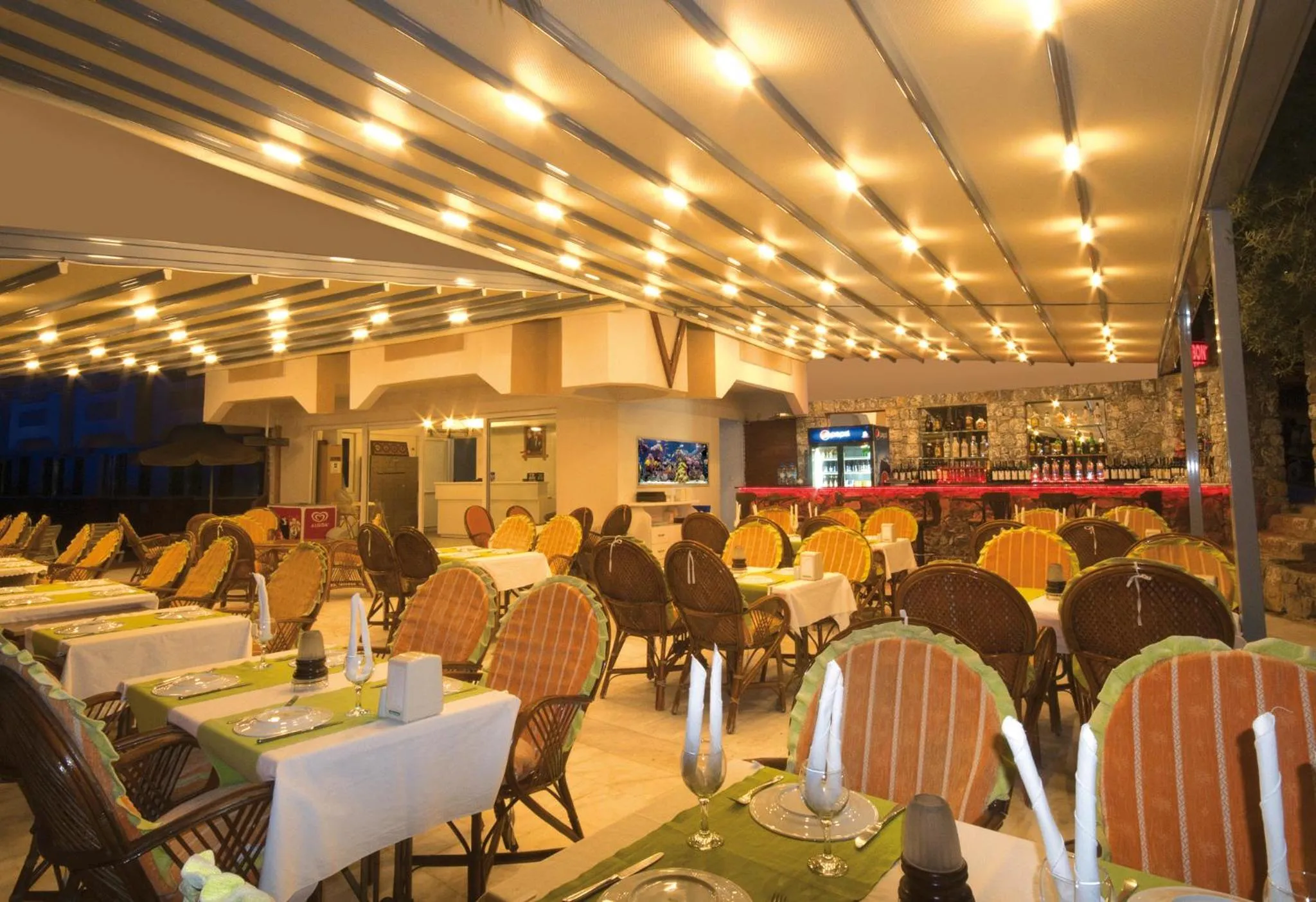 Restaurant/places to eat in Sen Apart