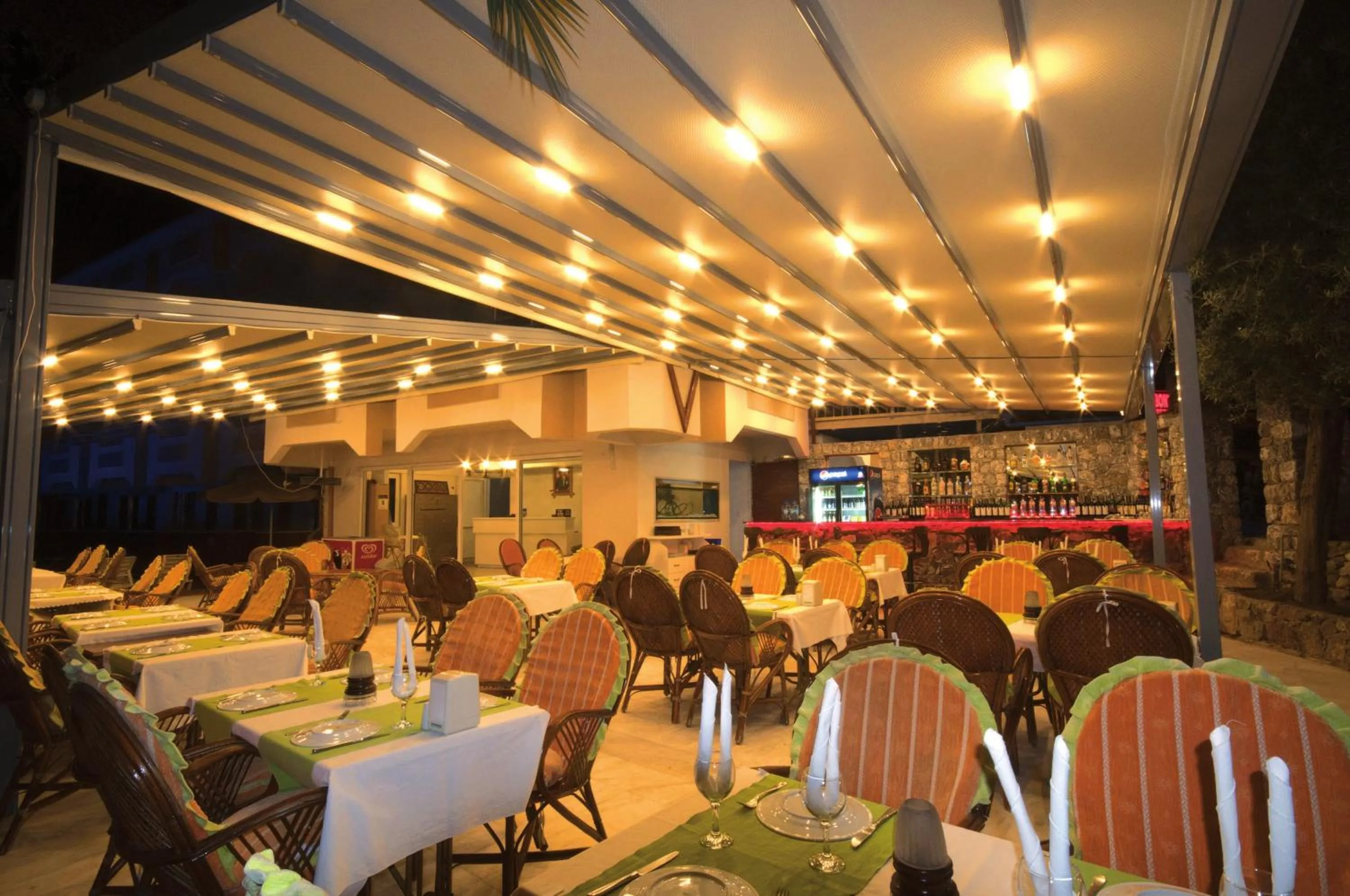 Restaurant/places to eat in Sen Apart
