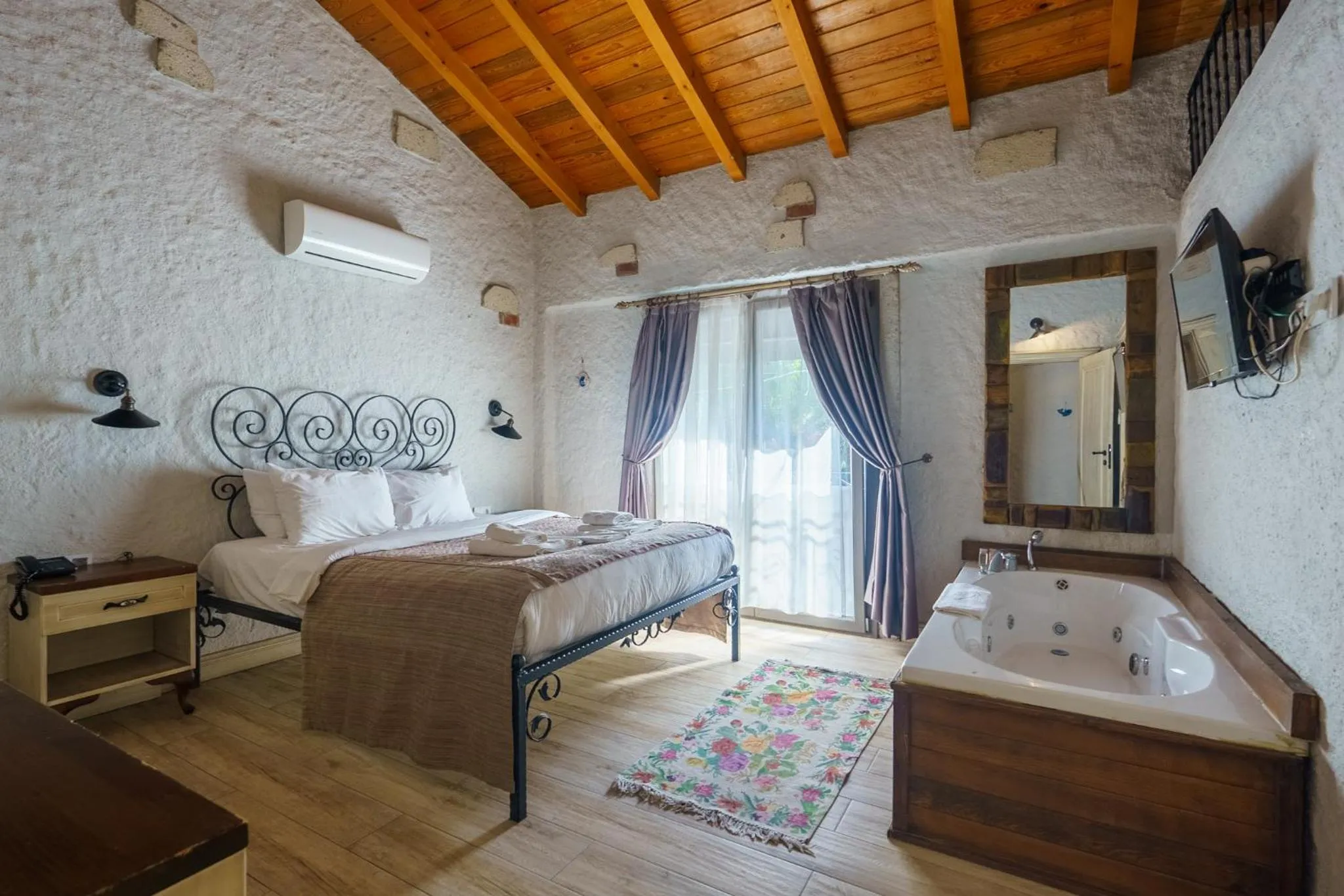 Bed in Alaçatı Aura Plus