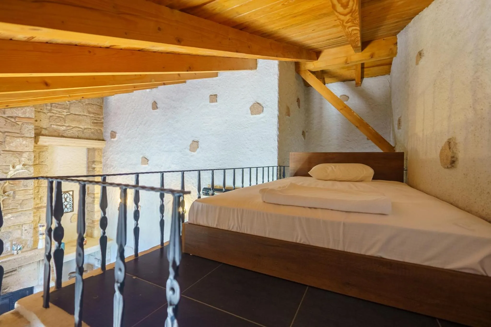 Bed in Alaçatı Aura Plus