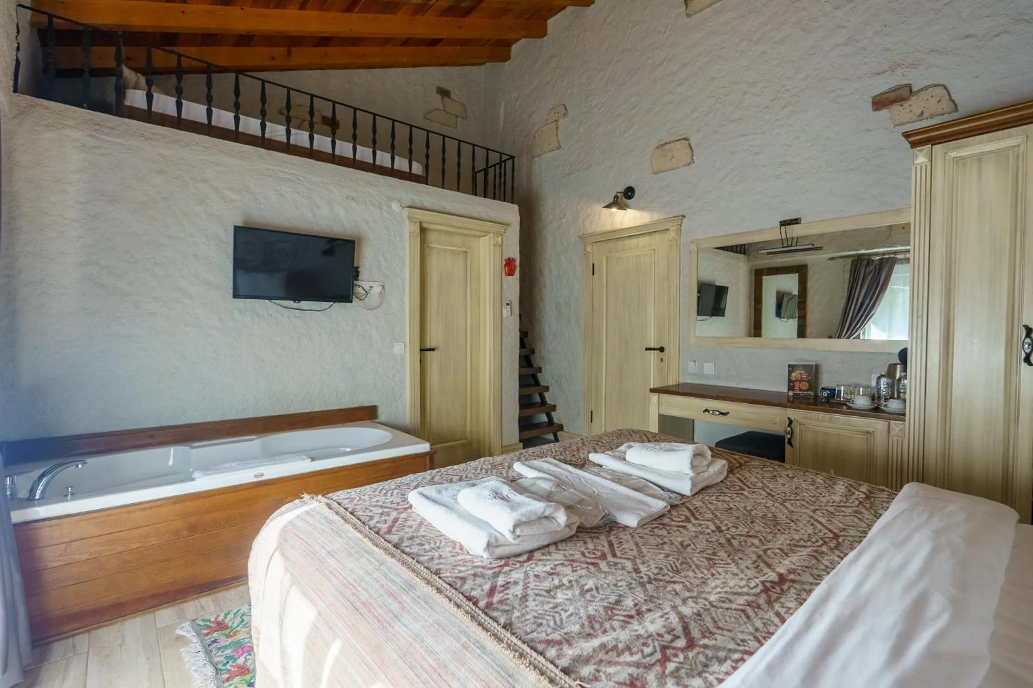 Bed in Alaçatı Aura Plus