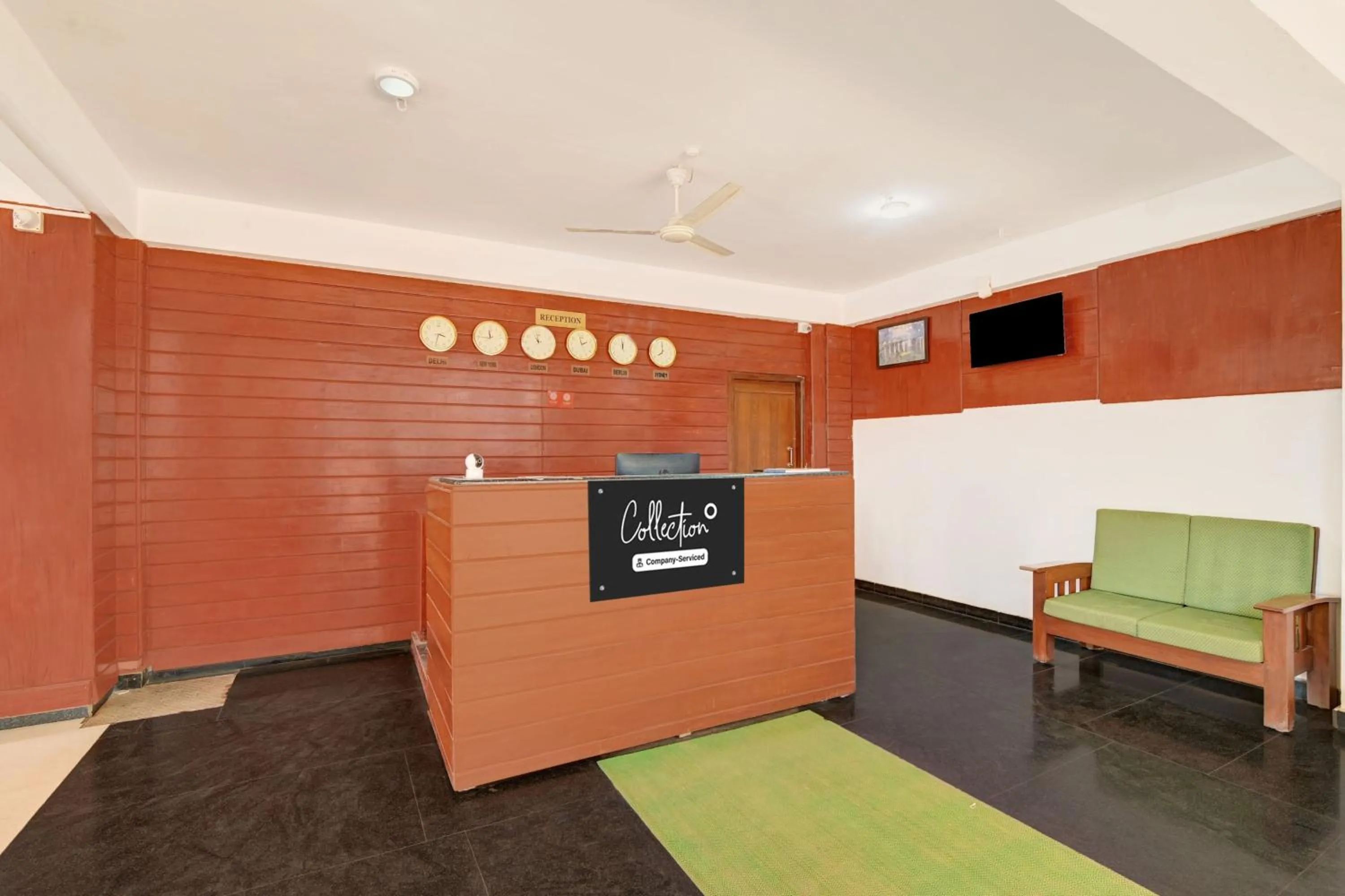 Lobby or reception in Super Collection O Madikeri City Center Near KSRTC Bus Stand Coorg Formerly Hotel Ragsys