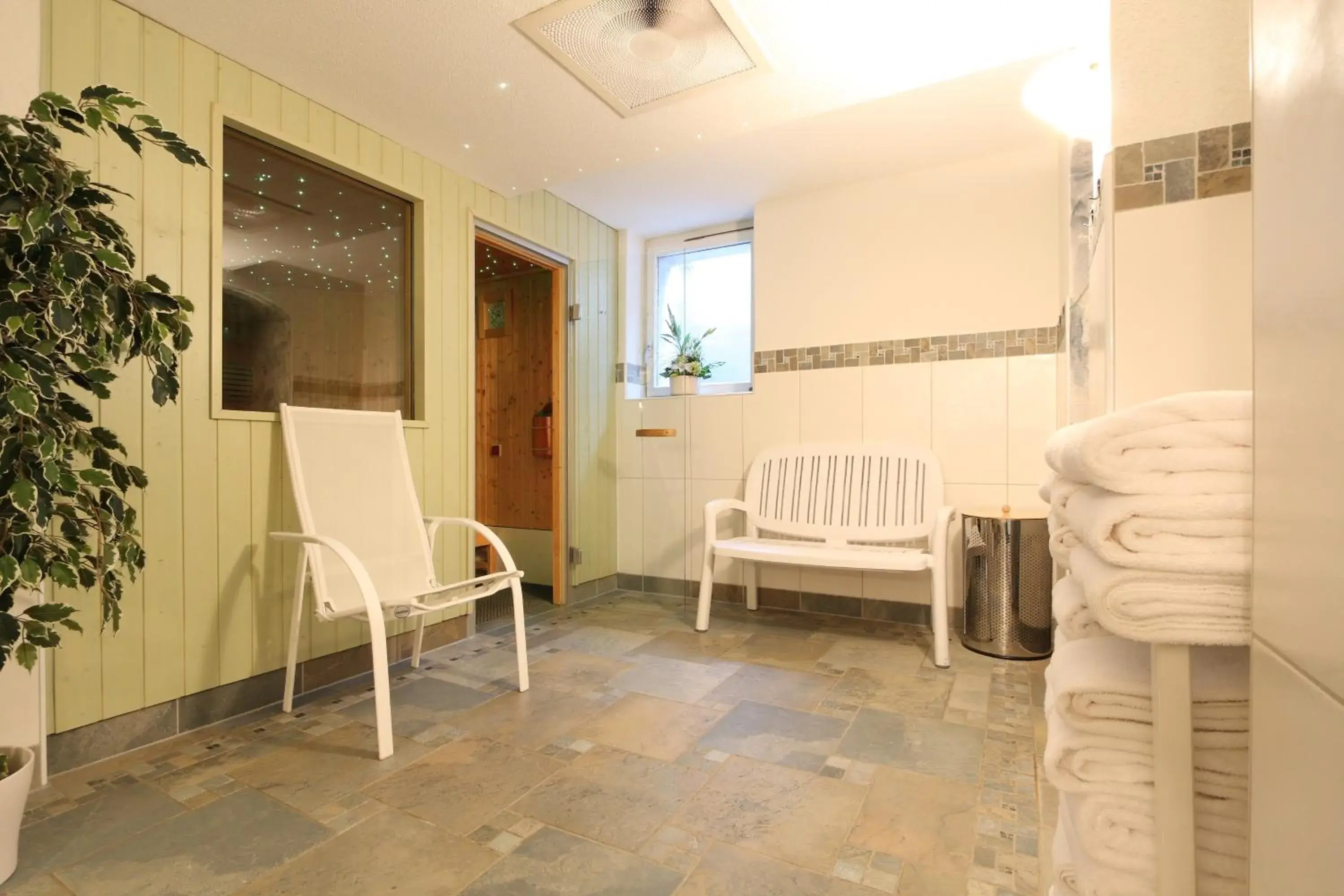 Spa and wellness centre/facilities in Bernerhof Swiss Quality Hotel Spa and wellness centre/facilities in Bernerhof Swiss Quality Hotel