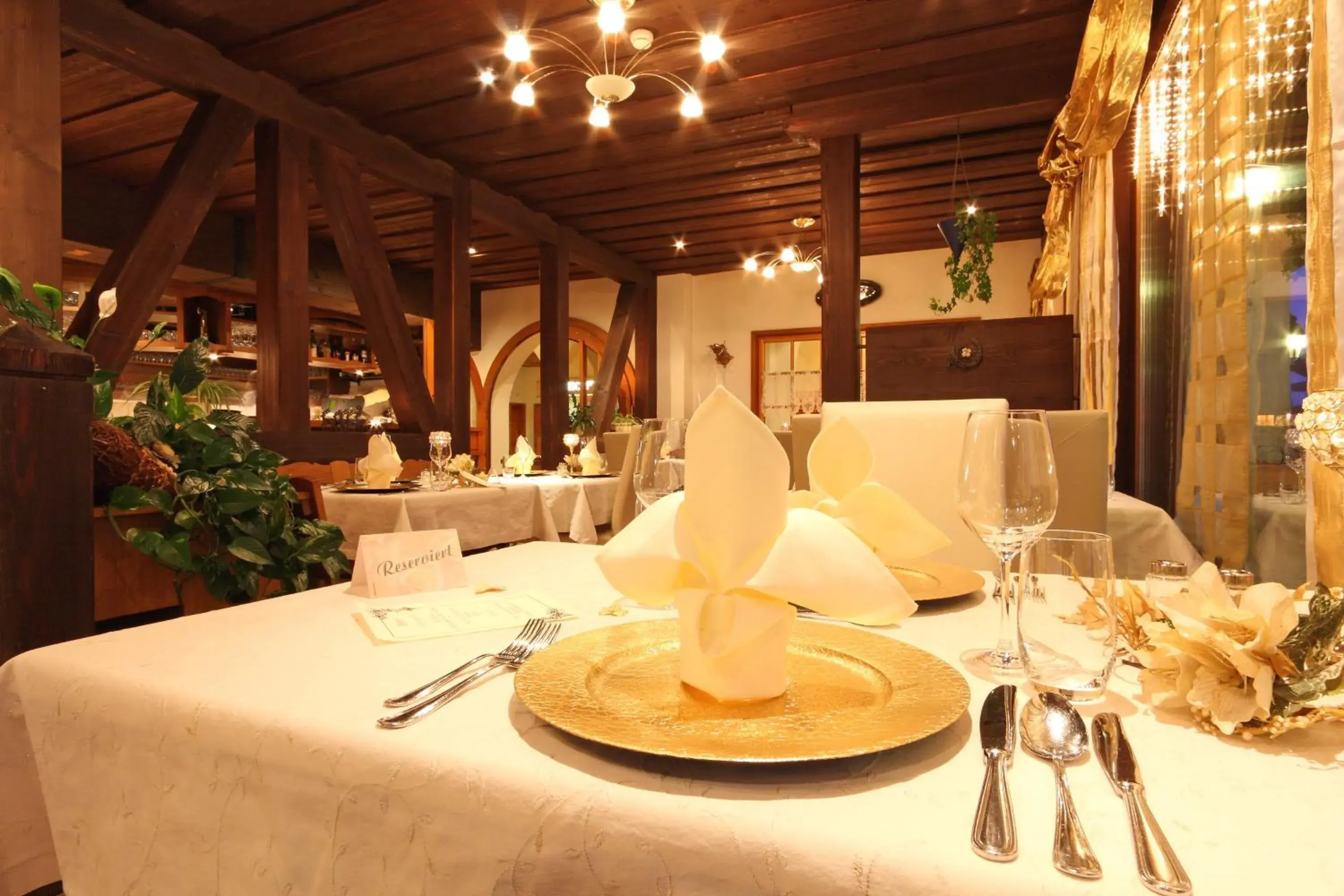 Restaurant/places to eat in Bernerhof Swiss Quality Hotel Restaurant/places to eat in Bernerhof Swiss Quality Hotel