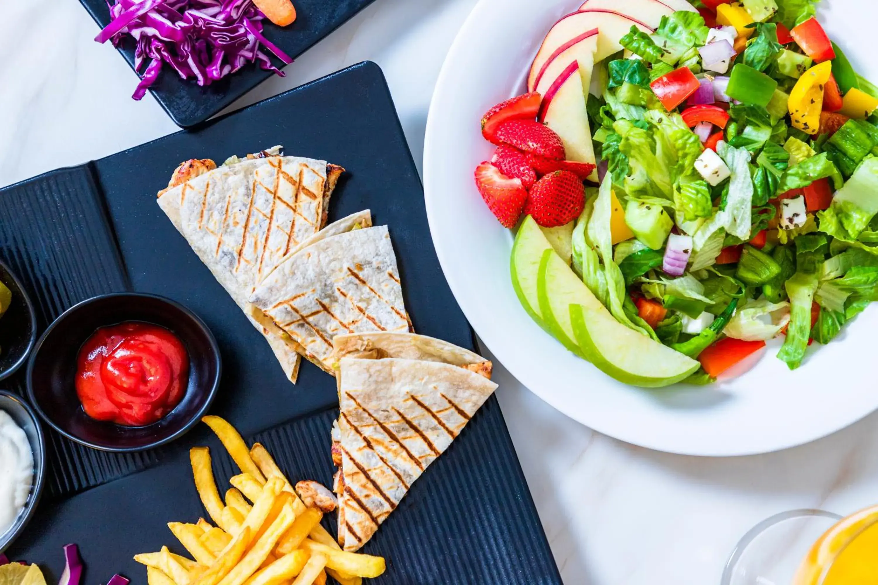 Food and drinks in Season Star Hotel Madinah Food and drinks in Season Star Hotel Madinah