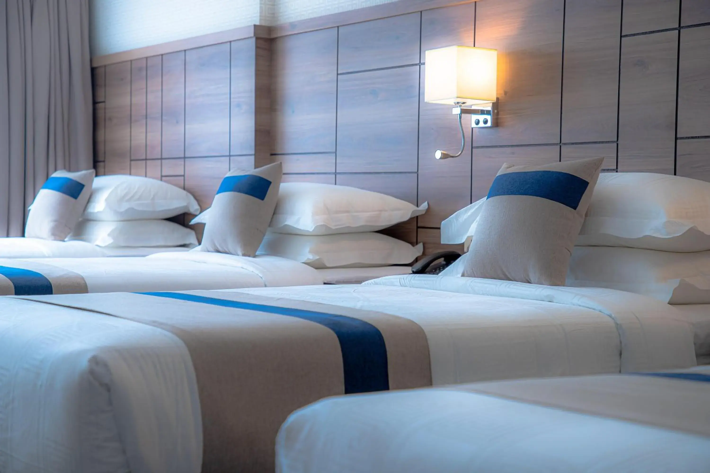 Superior Quadruple Room in Season Star Hotel Madinah Superior Quadruple Room in Season Star Hotel Madinah