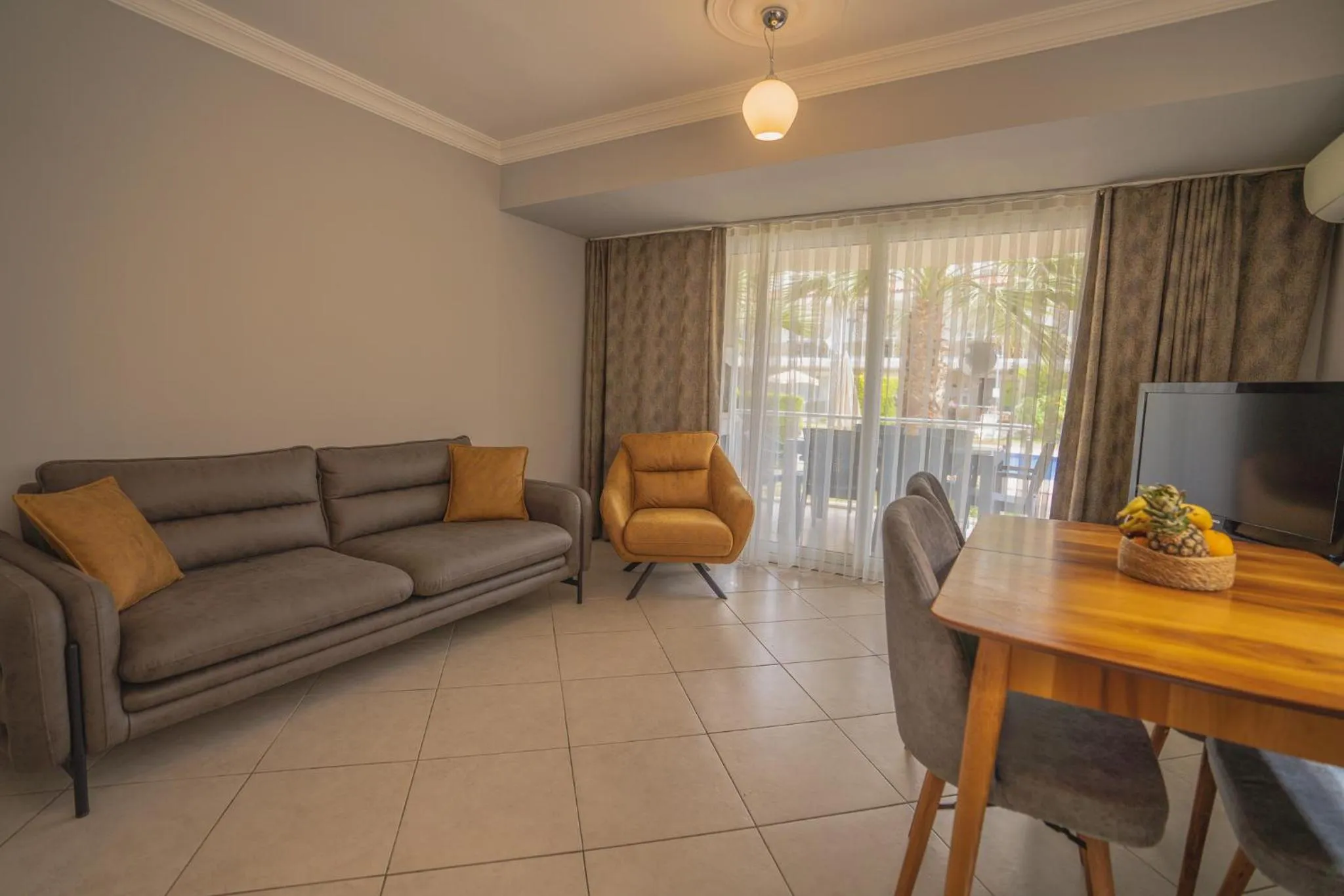 TV and multimedia in Sunset Beach Resort Aqua Lettings