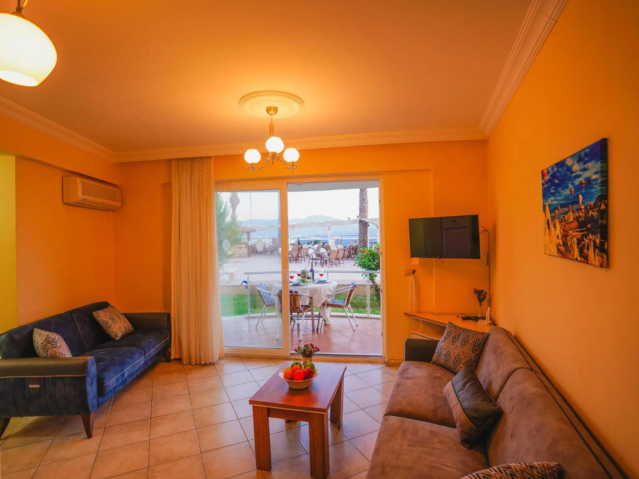 TV and multimedia in Sunset Beach Resort Aqua Lettings