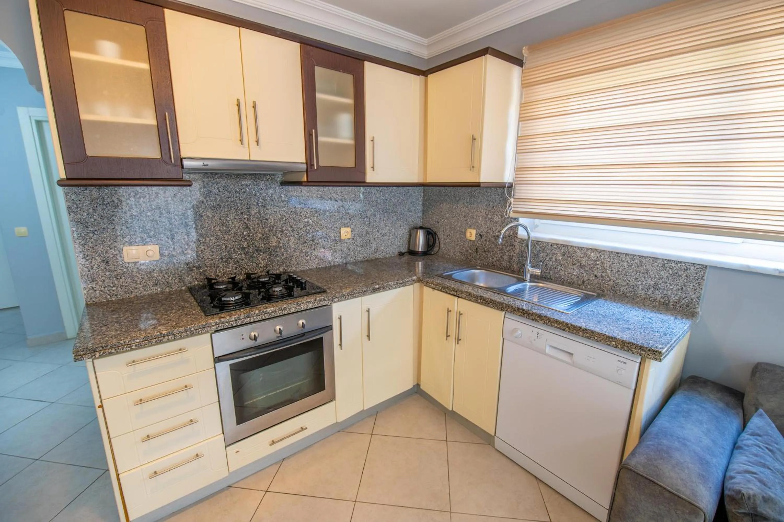 Kitchen or kitchenette in Sunset Beach Resort Aqua Lettings