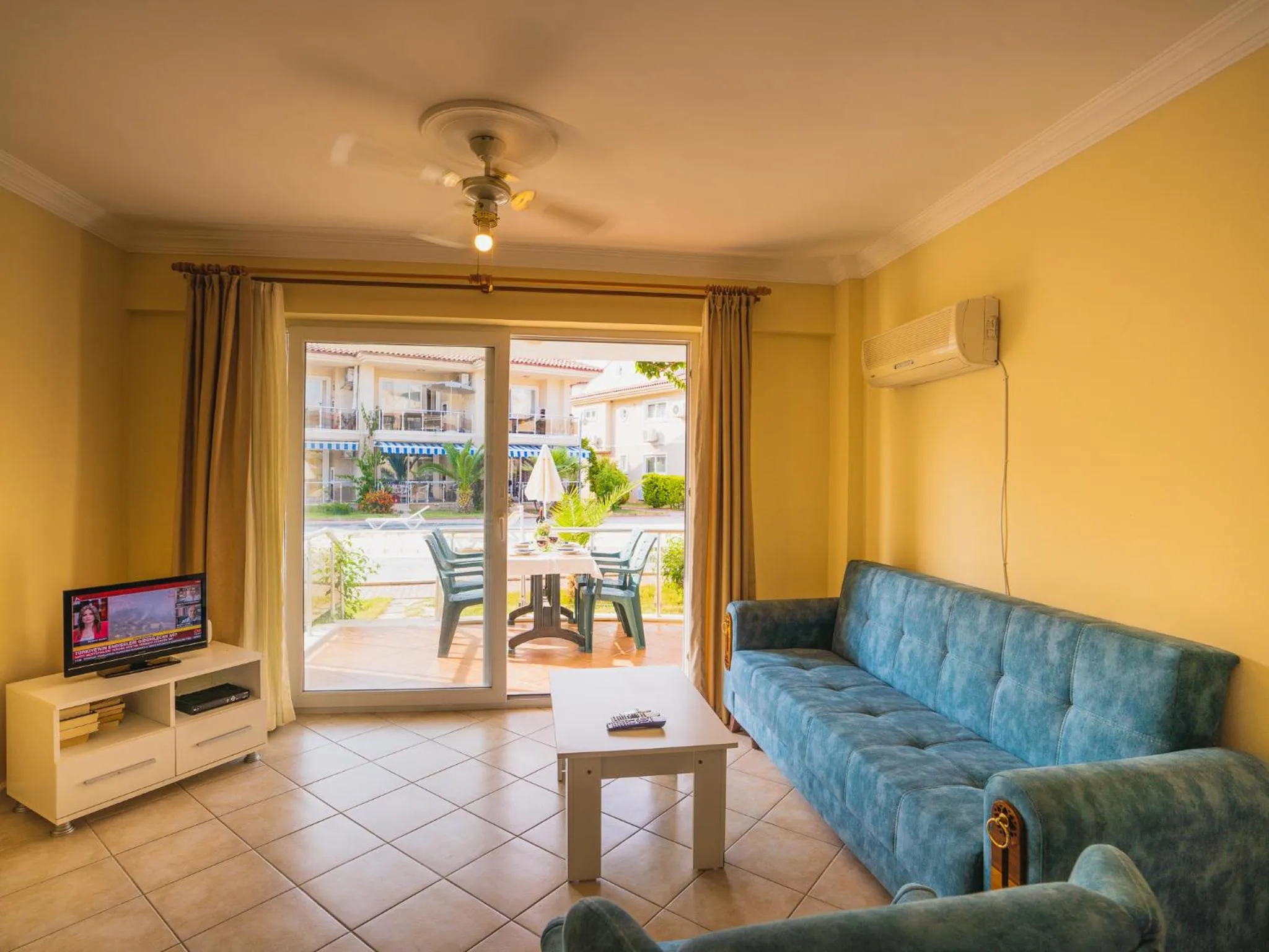 TV and multimedia in Sunset Beach Resort Aqua Lettings