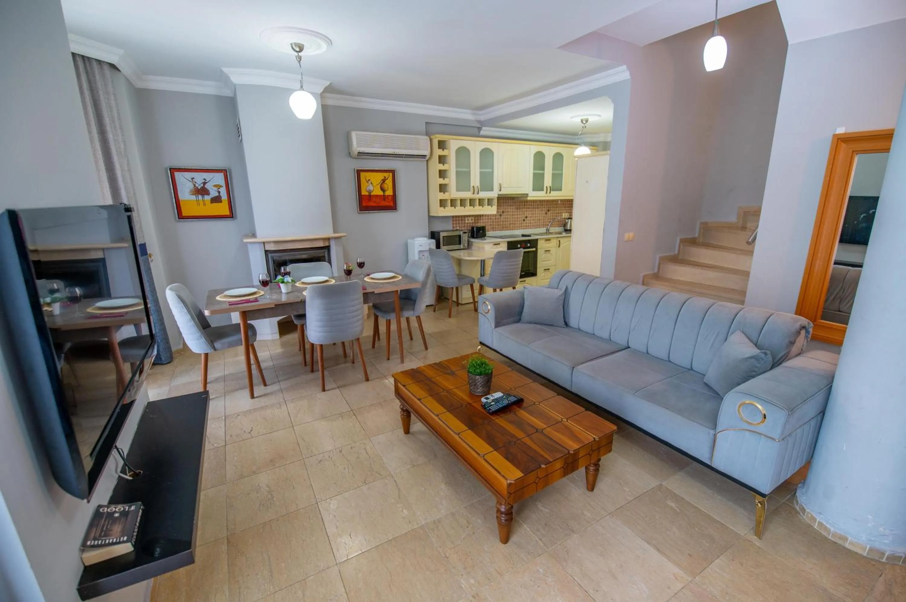 TV and multimedia in Sunset Beach Resort Aqua Lettings