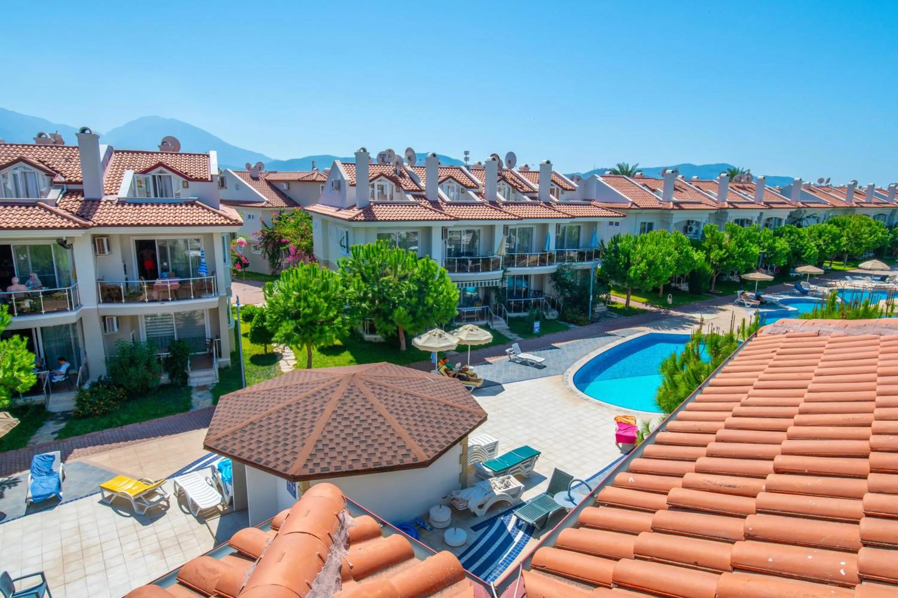 Property building in Sunset Beach Resort Aqua Lettings