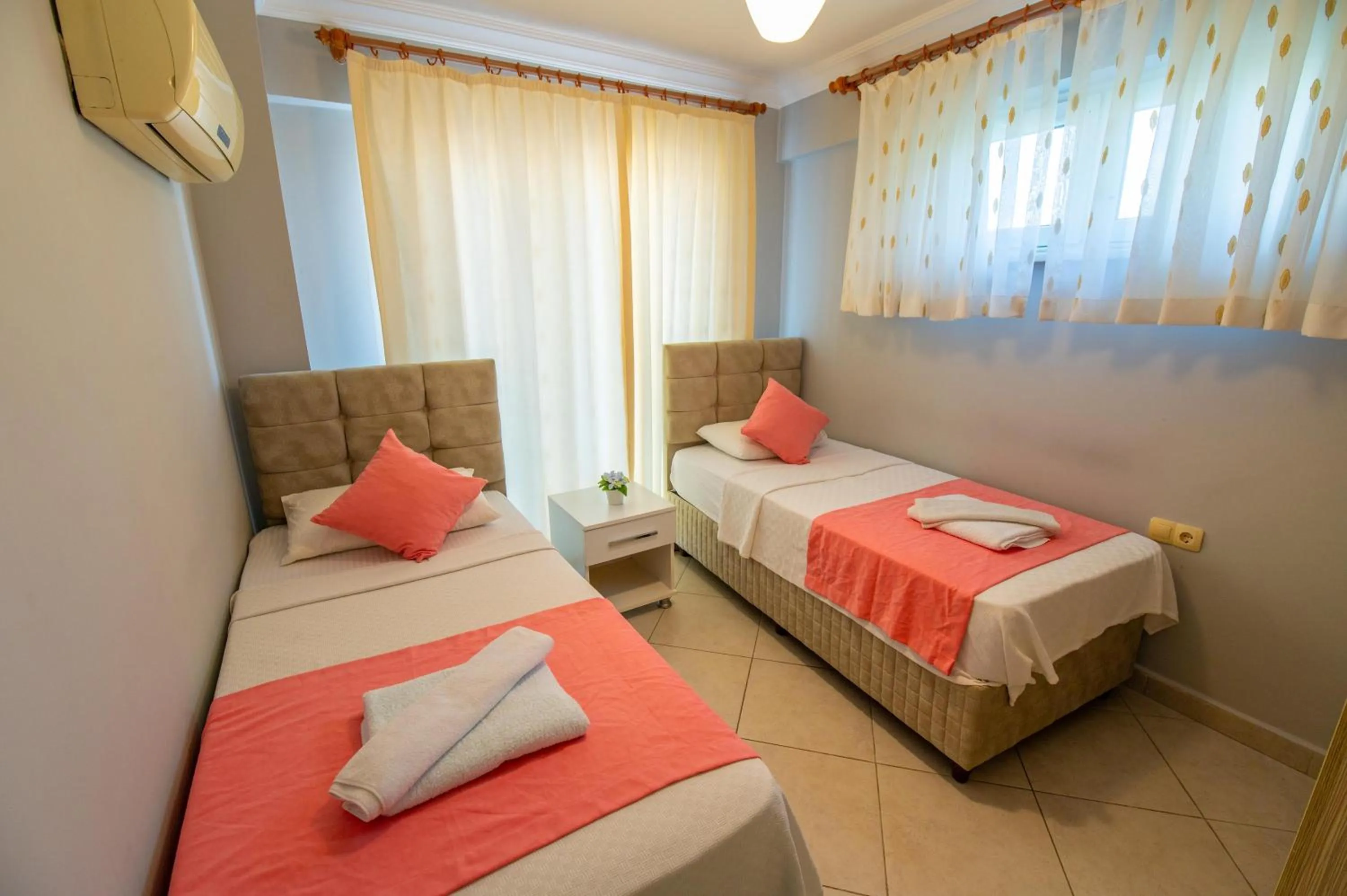 Bedroom, Bed in Sunset Beach Resort Aqua Lettings