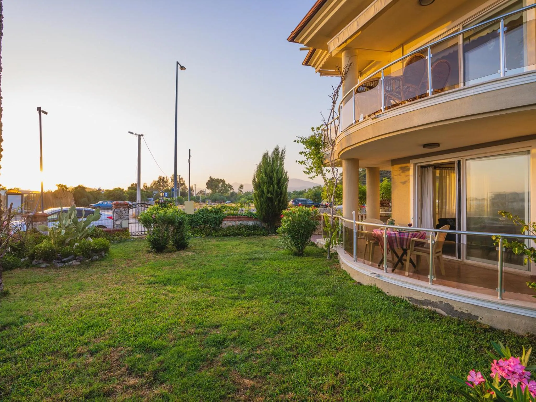 Property building in Sunset Beach Resort Aqua Lettings