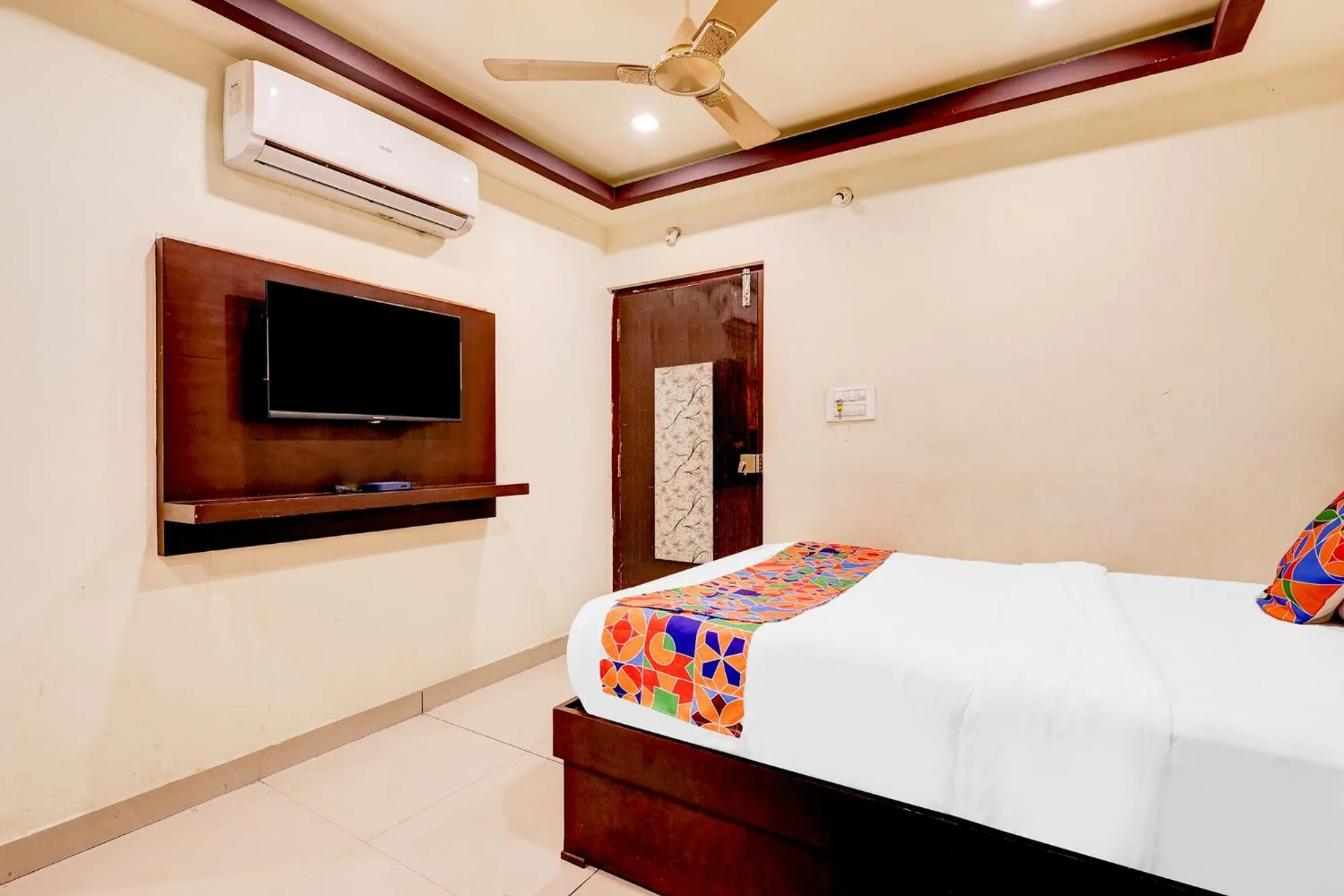 Bed in FabHotel Alfa