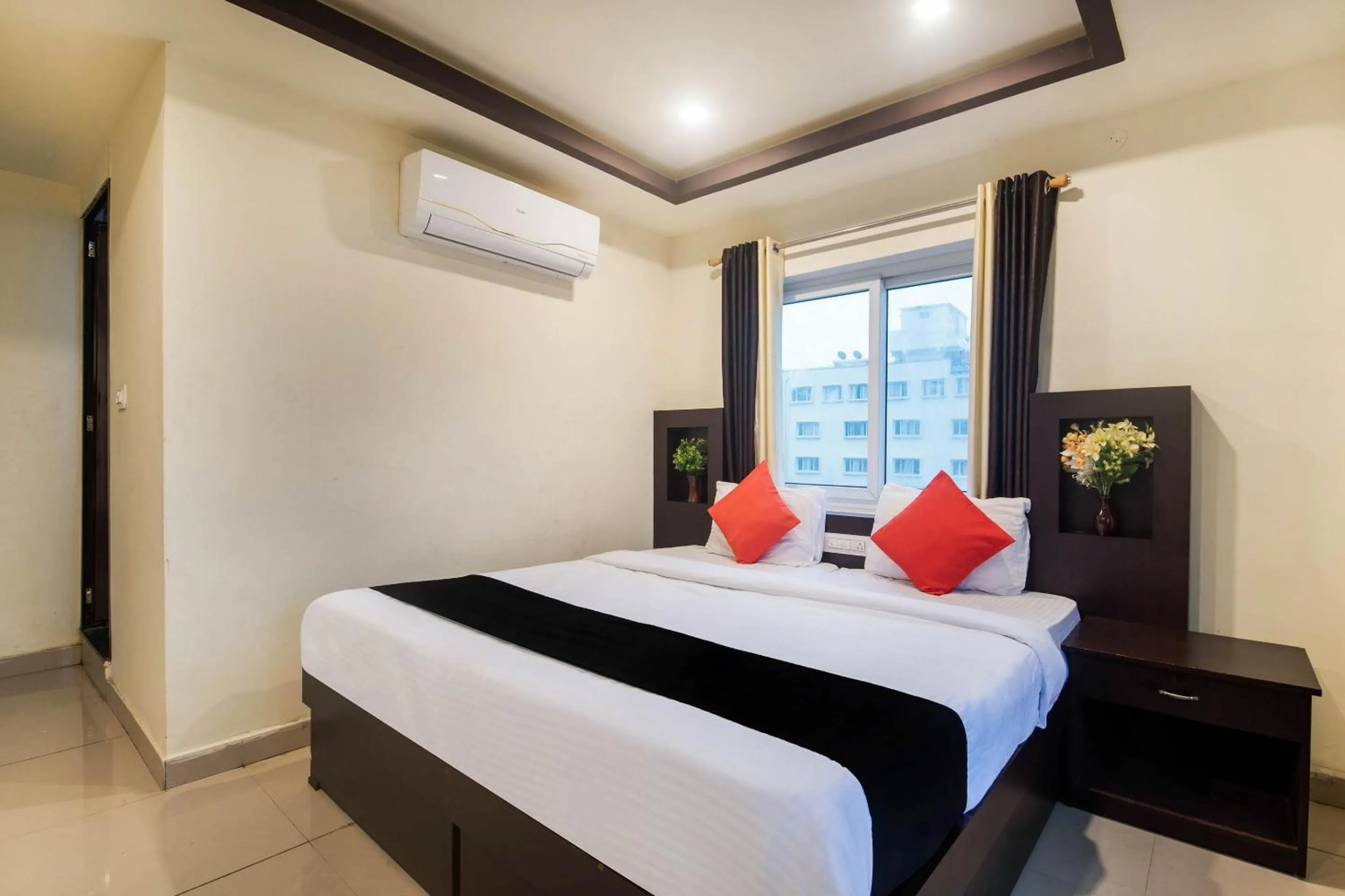 Bedroom, Bed in Capital O Alfa