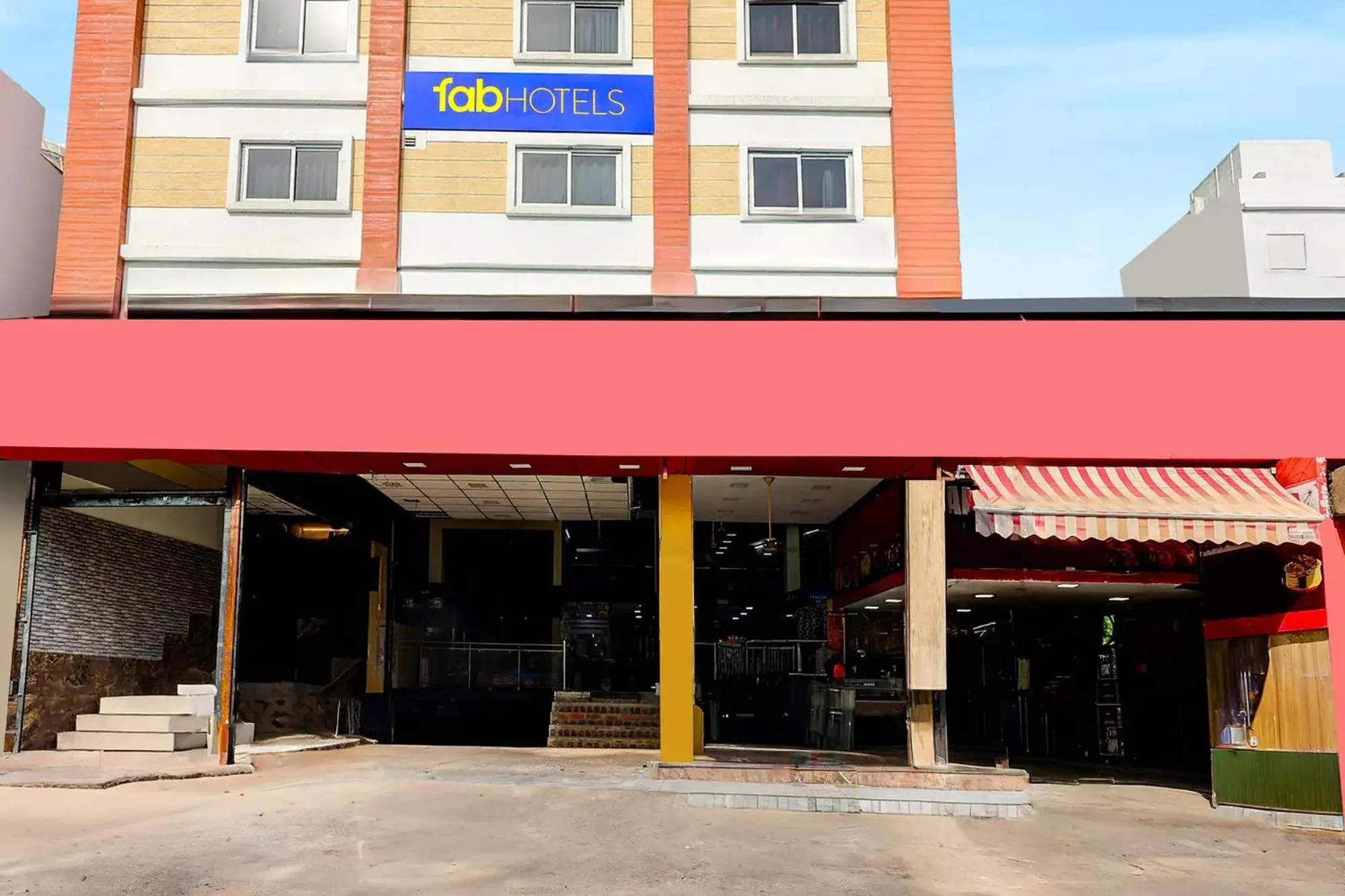 Facade/entrance in FabHotel Alfa Facade/entrance in FabHotel Alfa